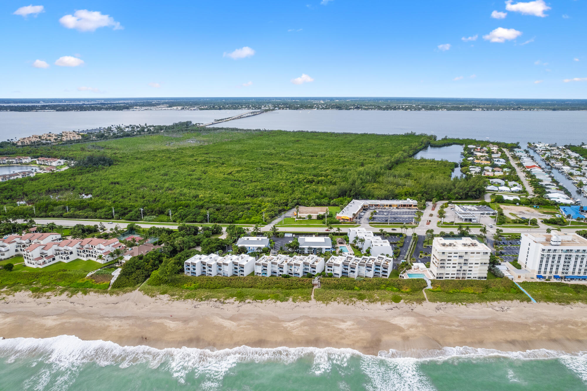 VILLA DEL SOL CONDOMINIUM - Residential