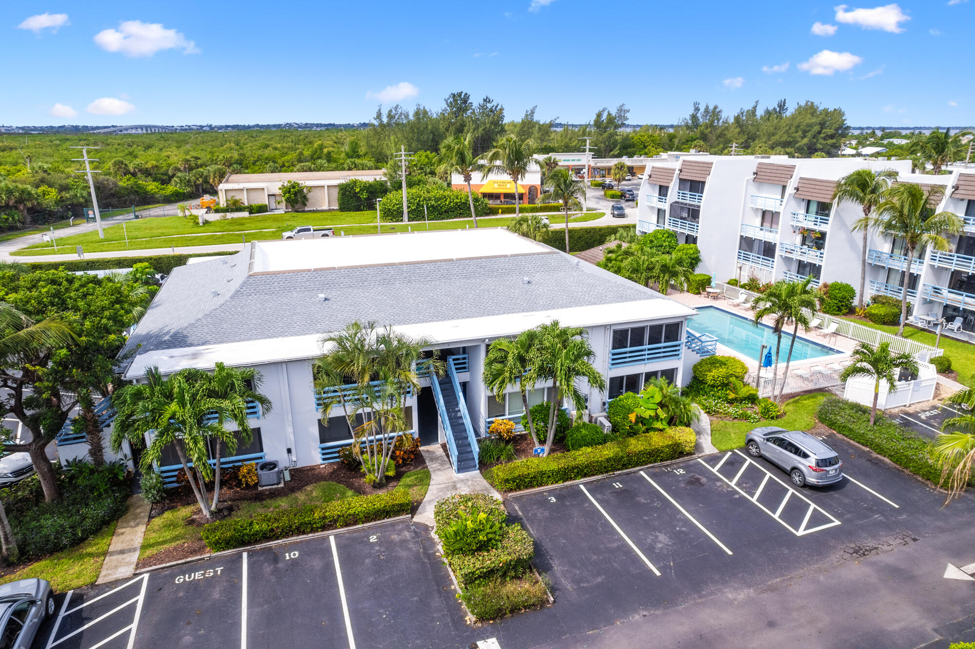 VILLA DEL SOL CONDOMINIUM - Residential