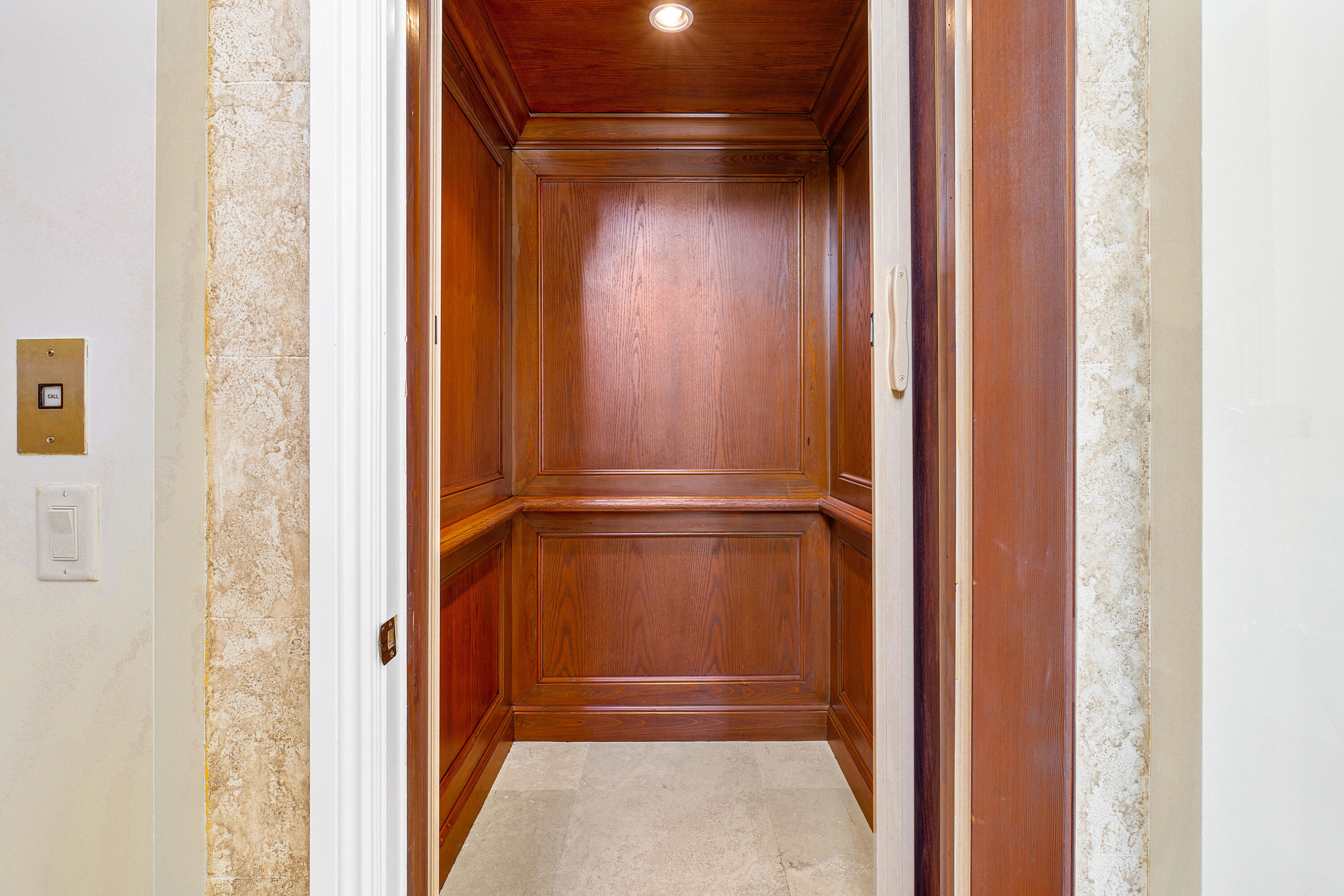 RIO DEL REY SHORES - Residential