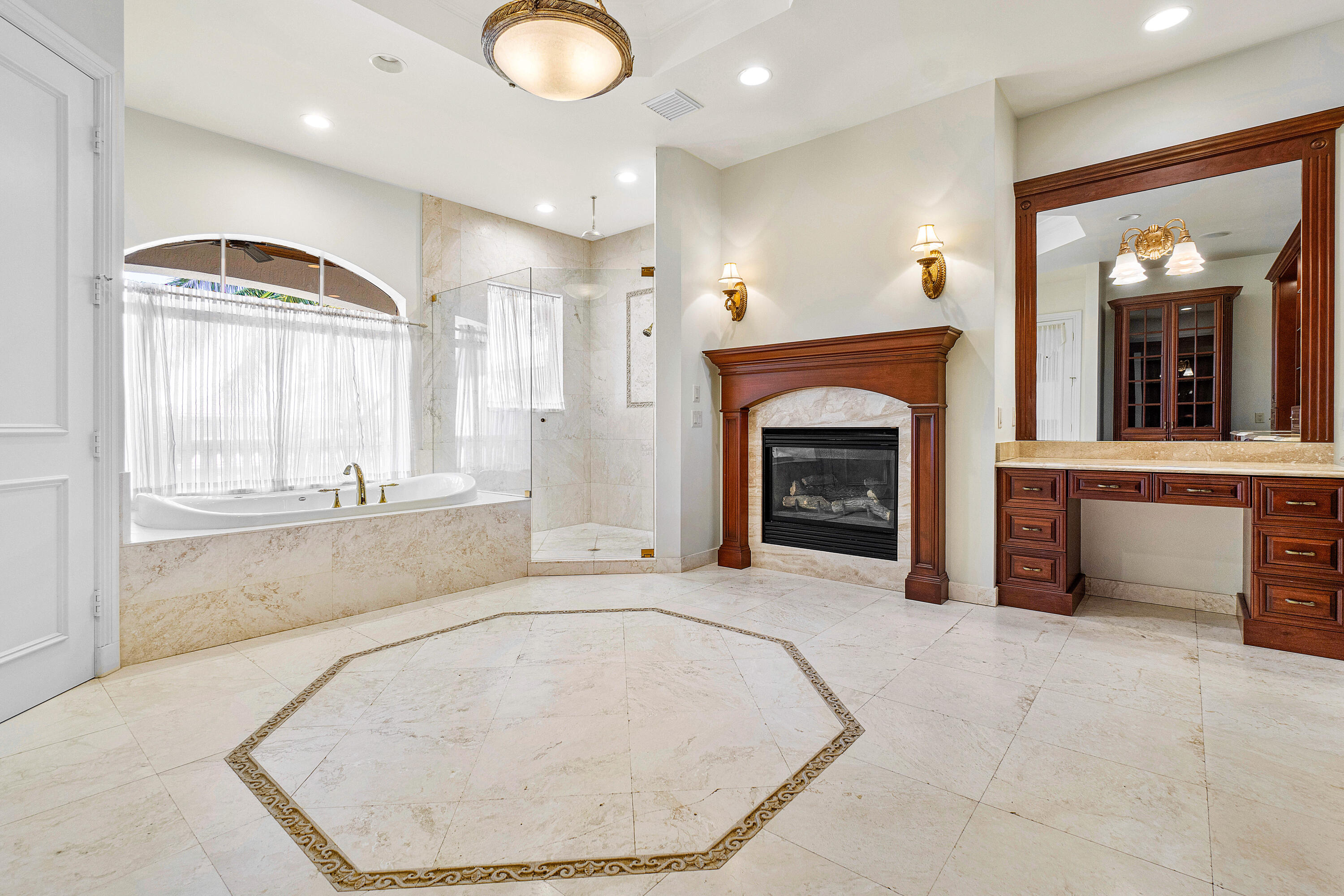RIO DEL REY SHORES - Residential