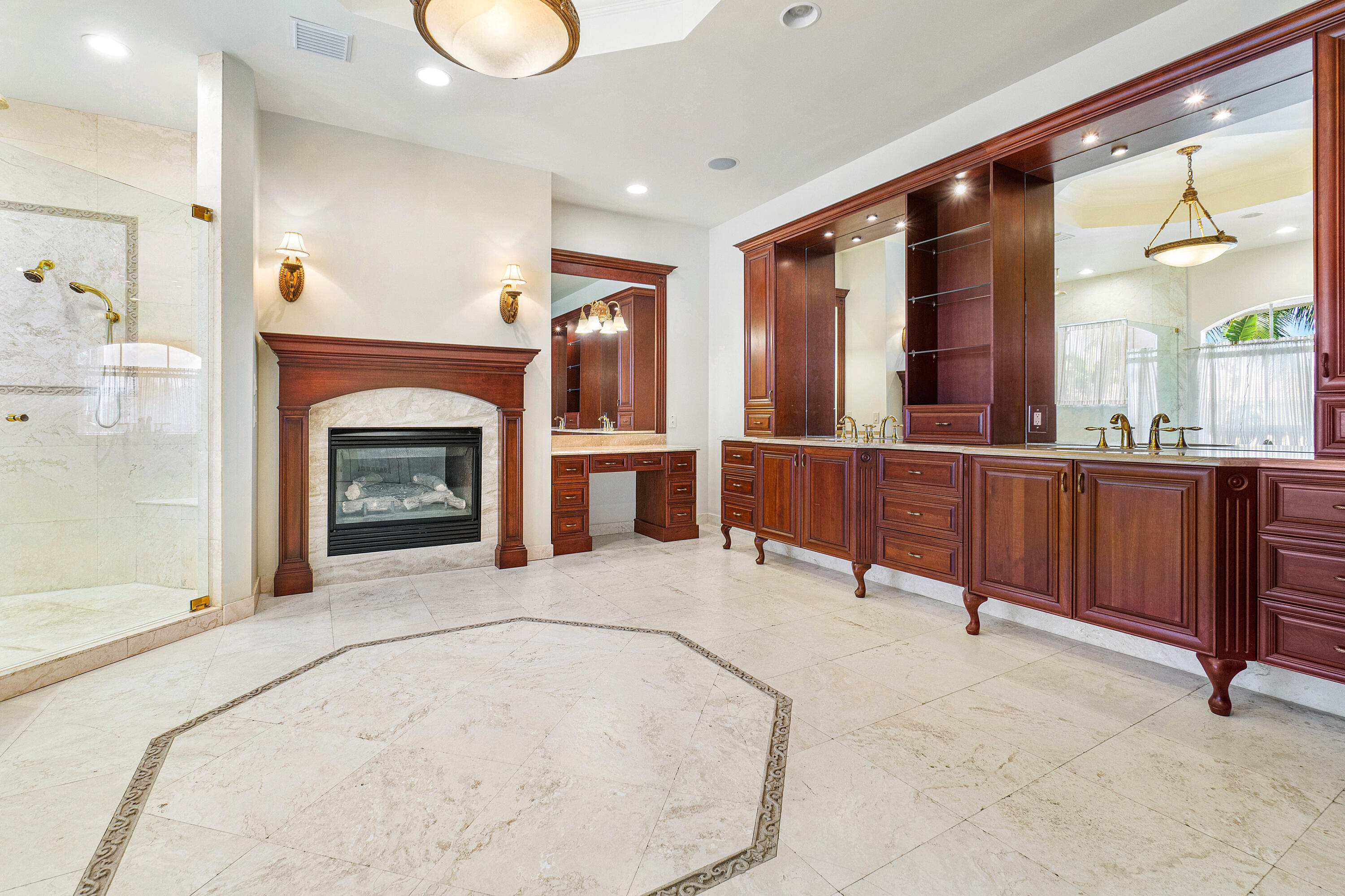 RIO DEL REY SHORES - Residential