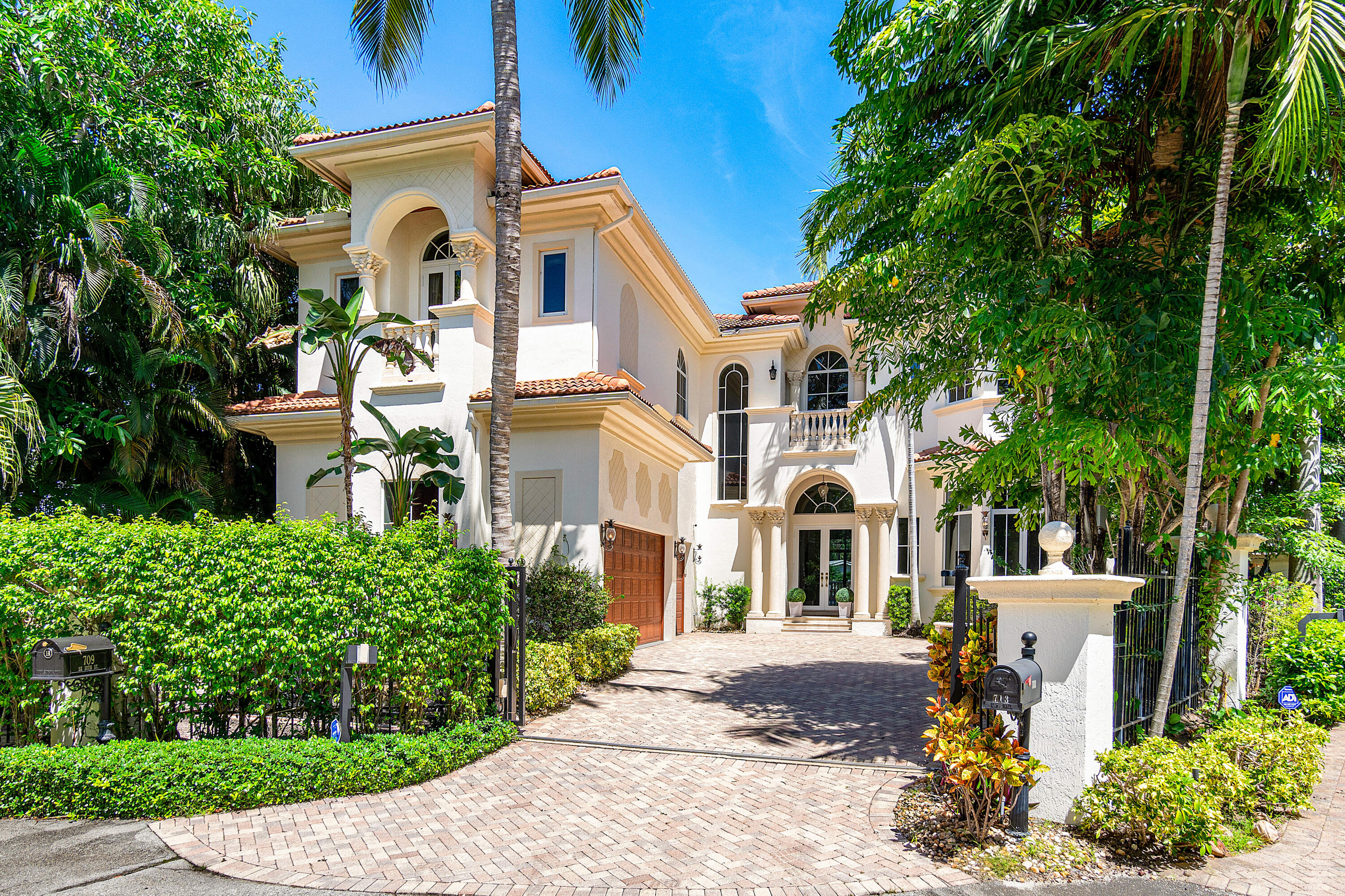 RIO DEL REY SHORES - Residential