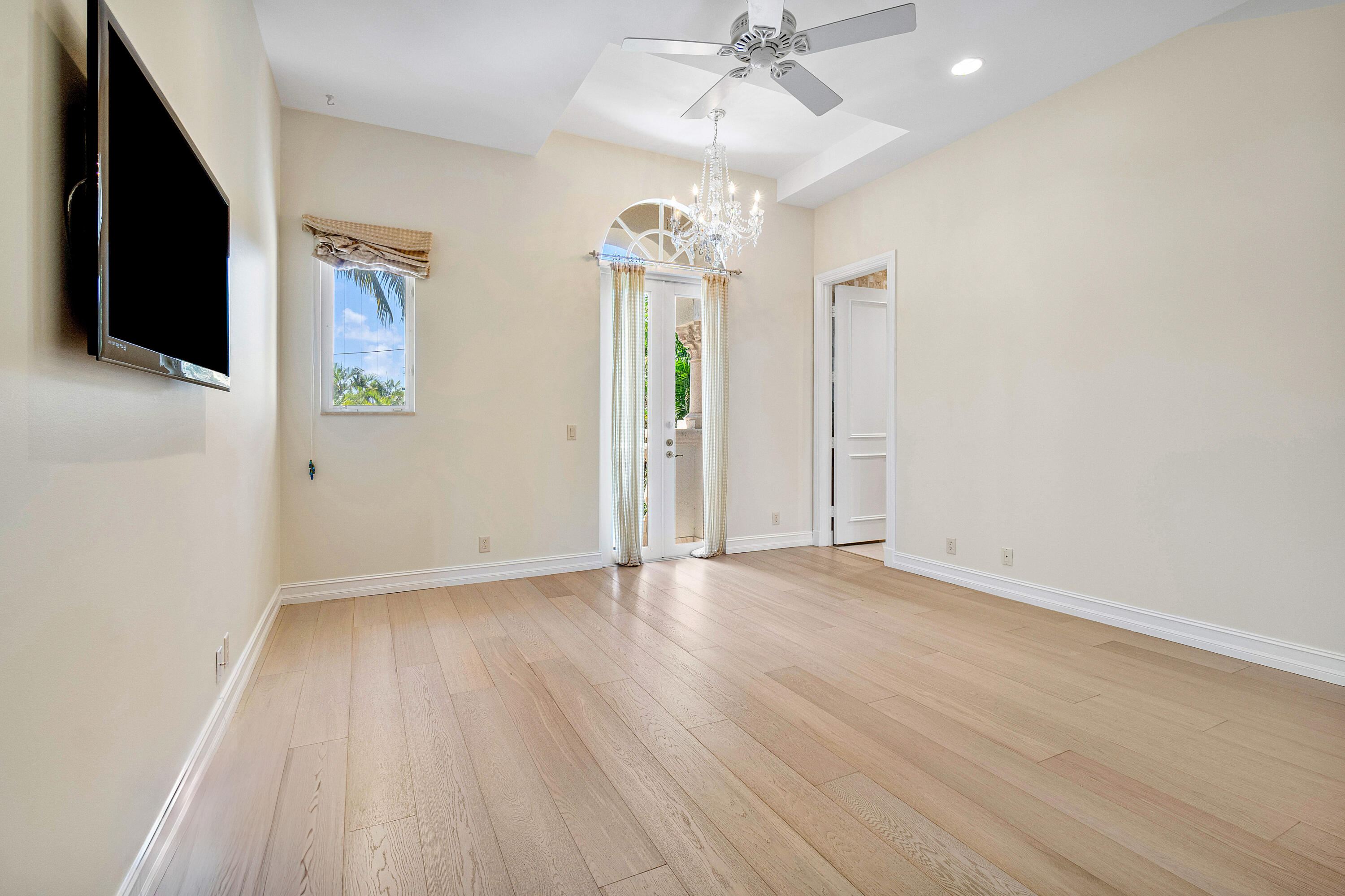 RIO DEL REY SHORES - Residential