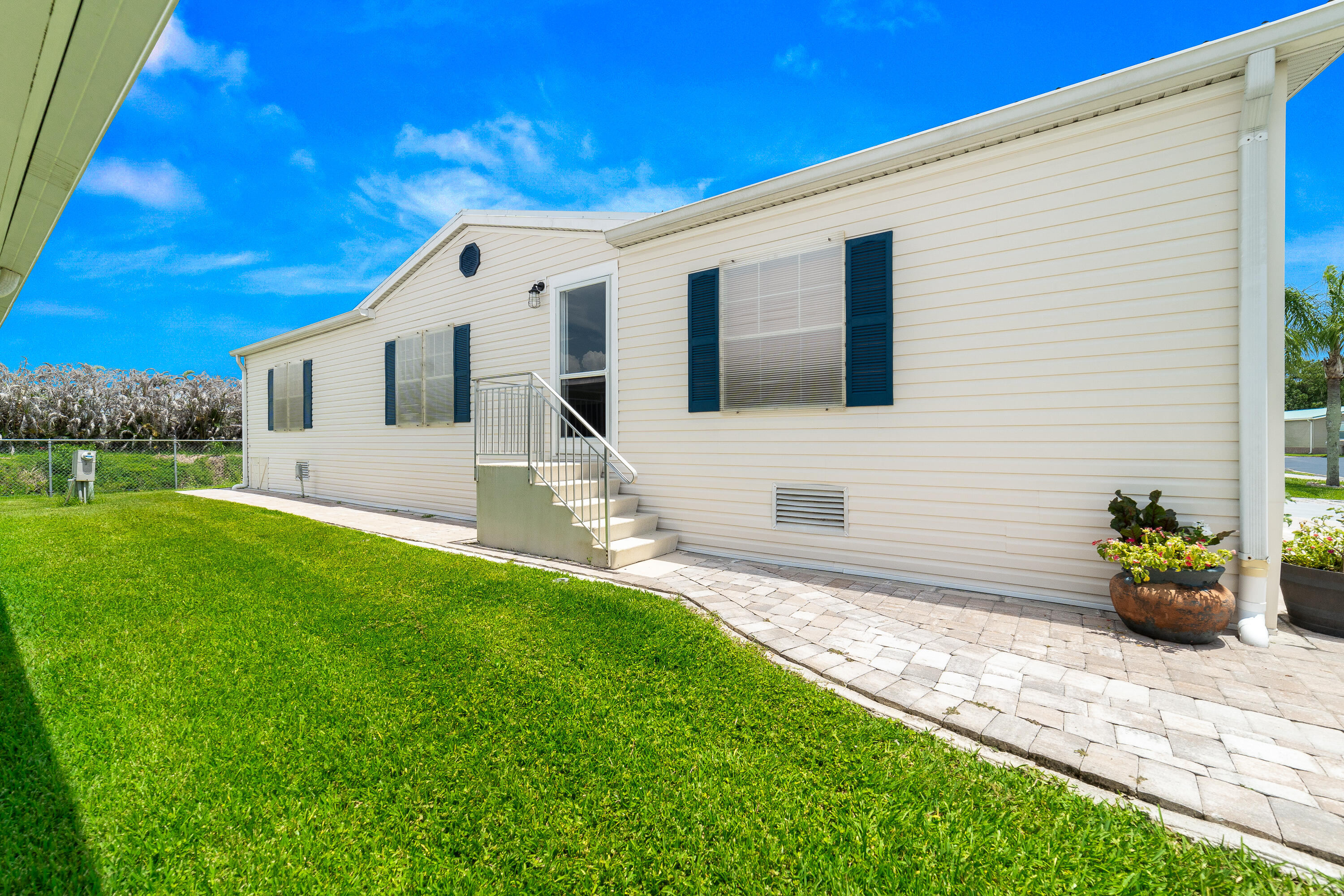 SEMINOLE COVE CONDOMINIUM - Residential