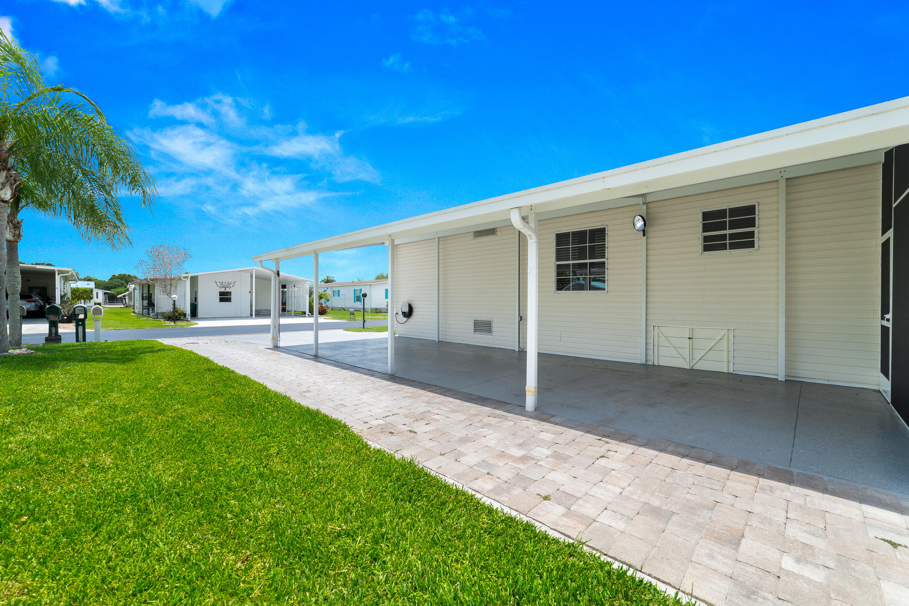 SEMINOLE COVE CONDOMINIUM - Residential
