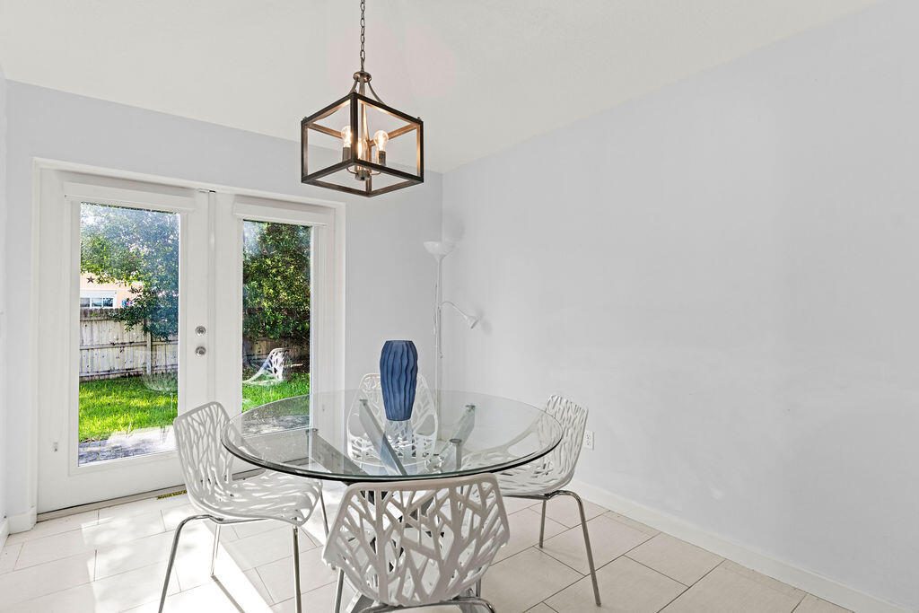 MALALUKA GARDENS - Residential