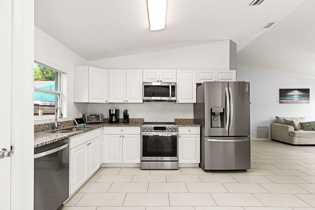 MALALUKA GARDENS - Residential