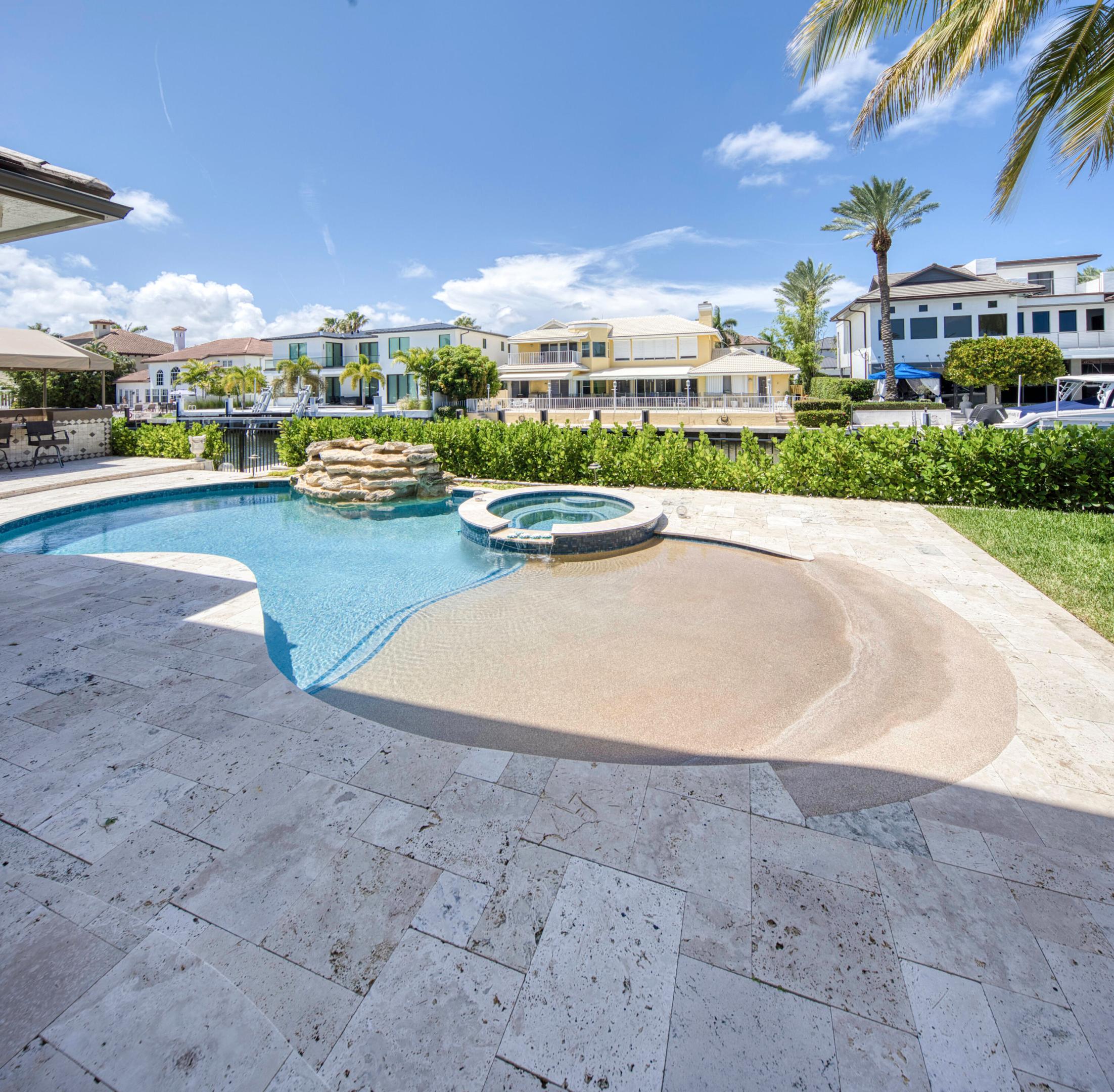 TROPIC ISLE 2ND SEC - Residential
