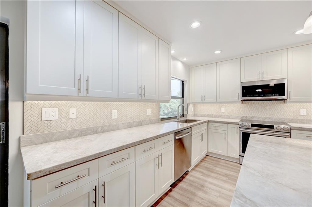Forest Hills South 73-50 - Residential