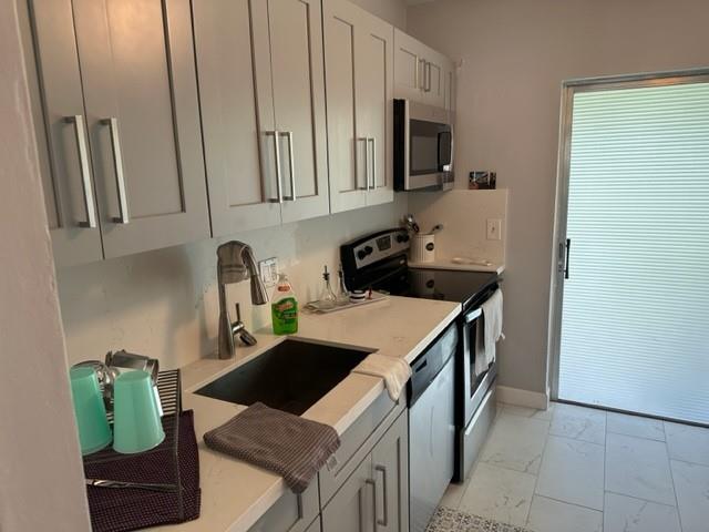 ORIOLE GARDENS TWO - Residential