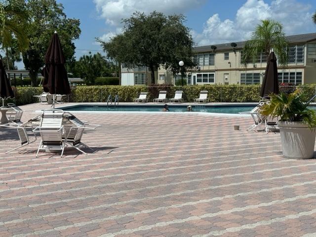 ORIOLE GARDENS TWO - Residential