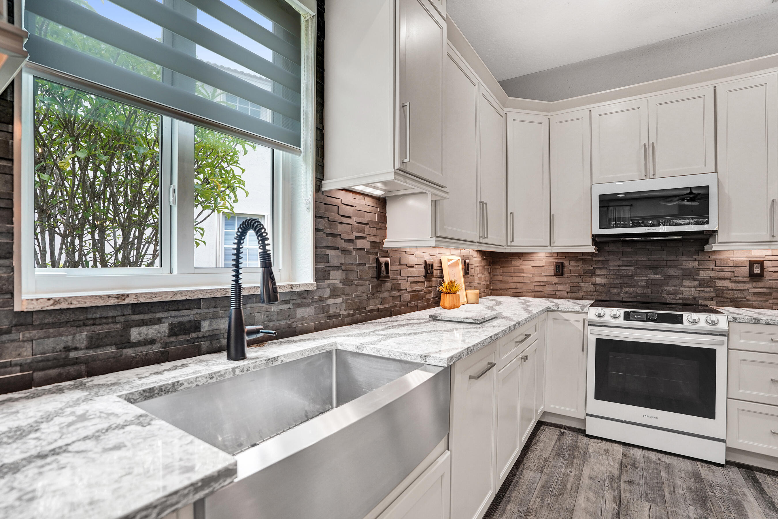 SAVANNA - Residential