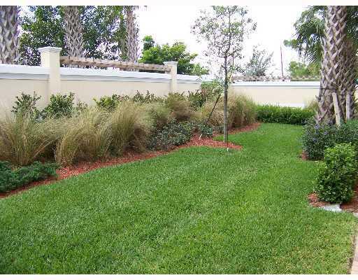 ROYAL WOODS CONDO - Residential Lease