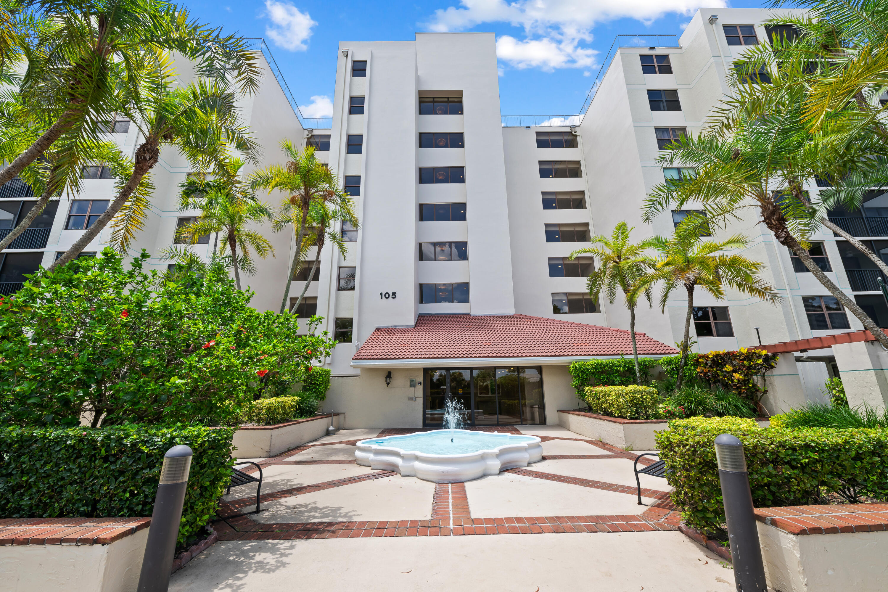 LAKE EMERALD CONDOMINIUM NO - Residential Lease