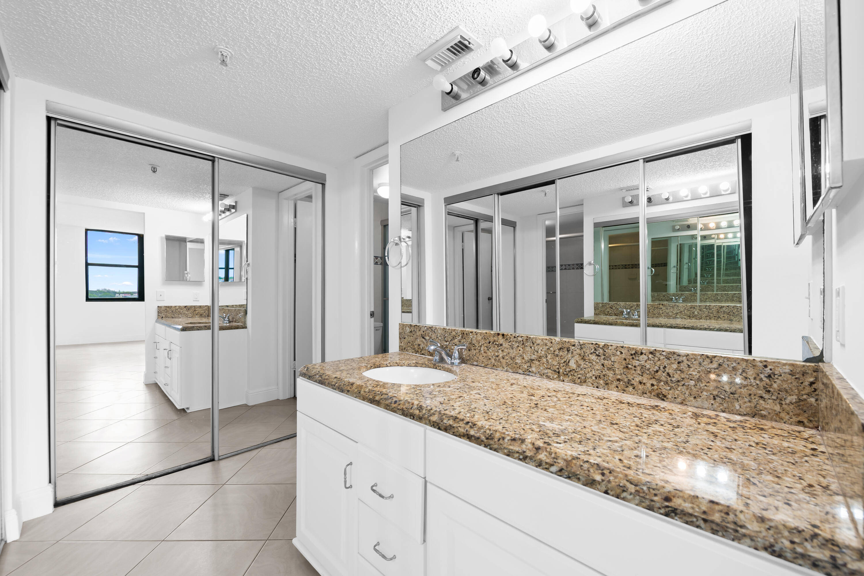 LAKE EMERALD CONDOMINIUM NO - Residential Lease