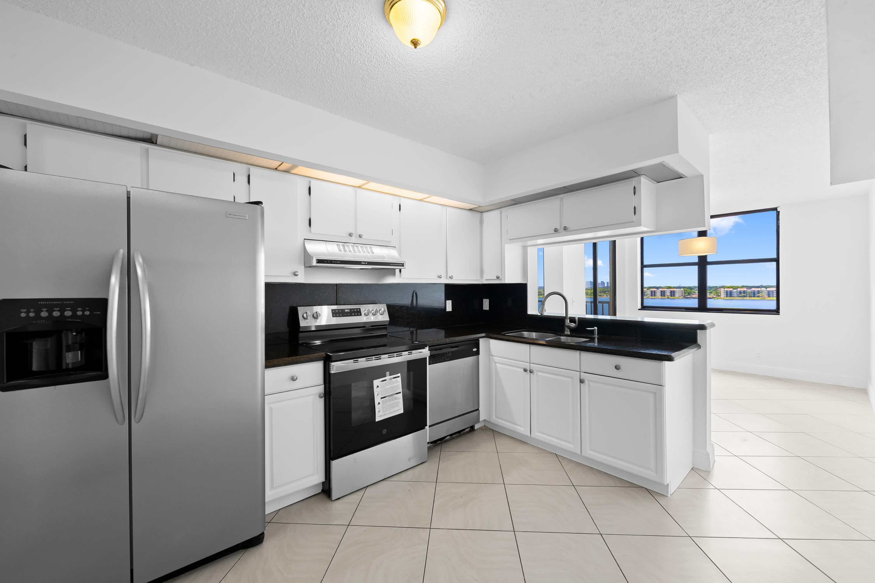 LAKE EMERALD CONDOMINIUM NO - Residential Lease