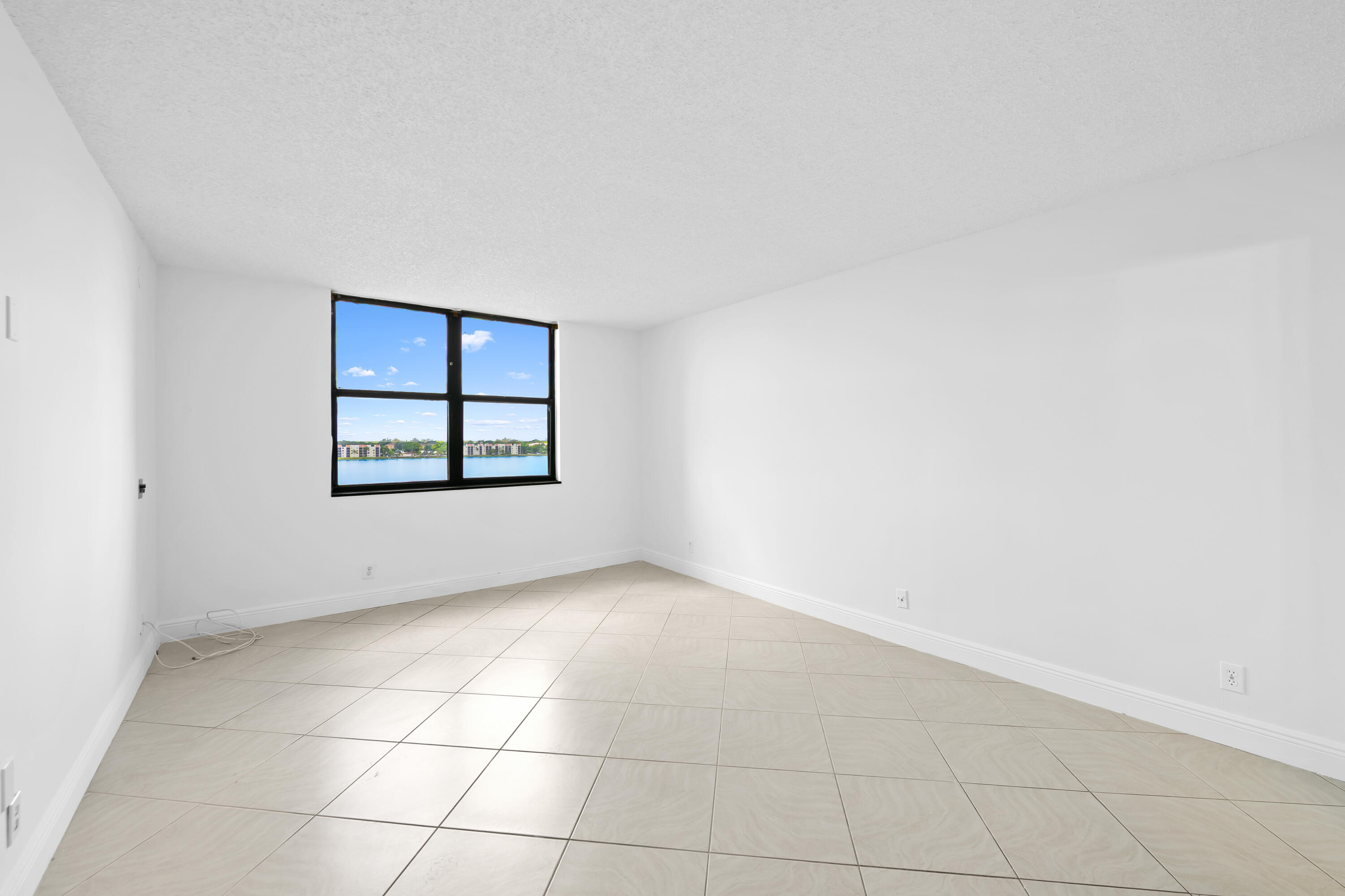 LAKE EMERALD CONDOMINIUM NO - Residential Lease