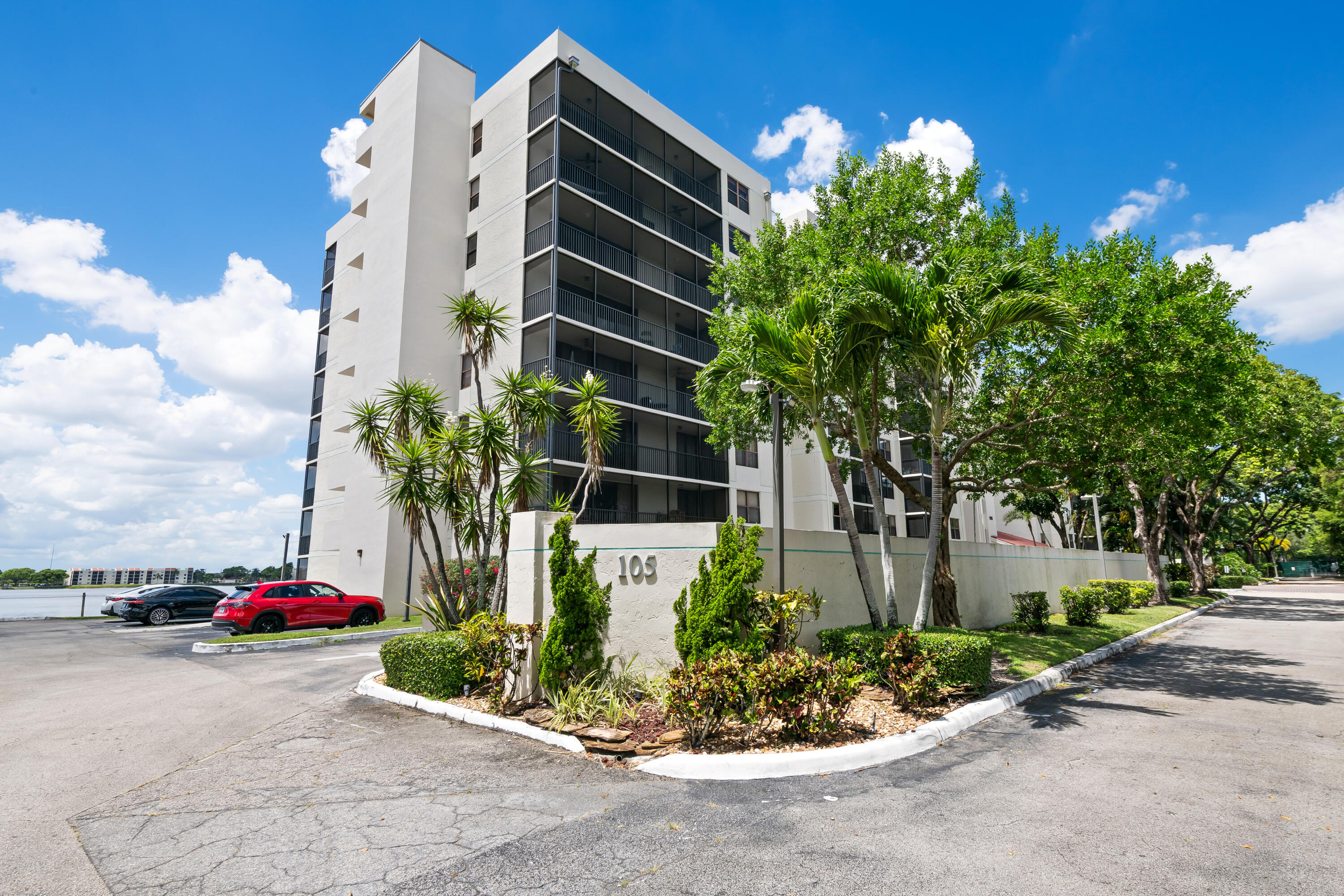 LAKE EMERALD CONDOMINIUM NO - Residential Lease