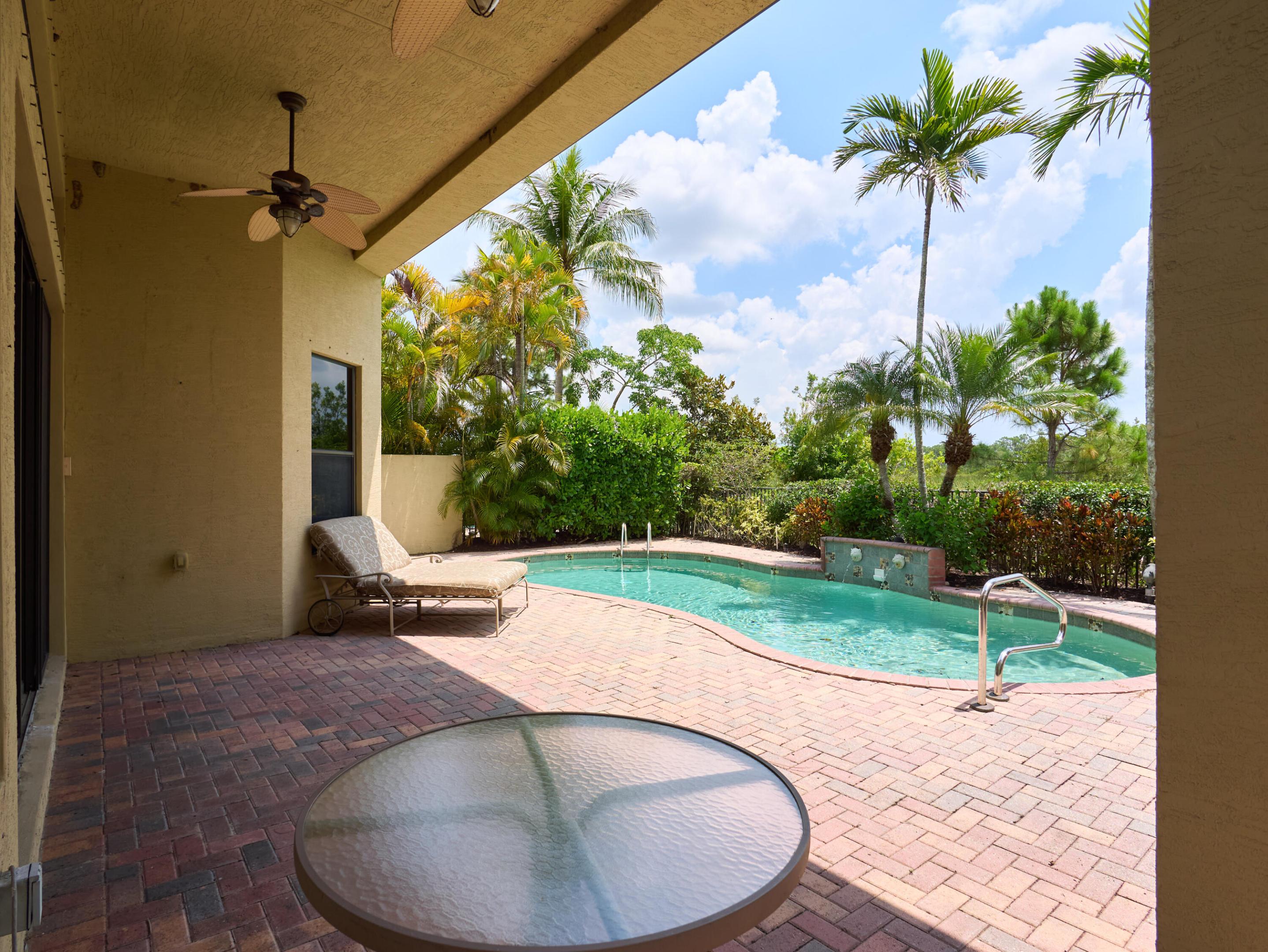 Ibis Golf & Country Club - The Woodlands - Residential