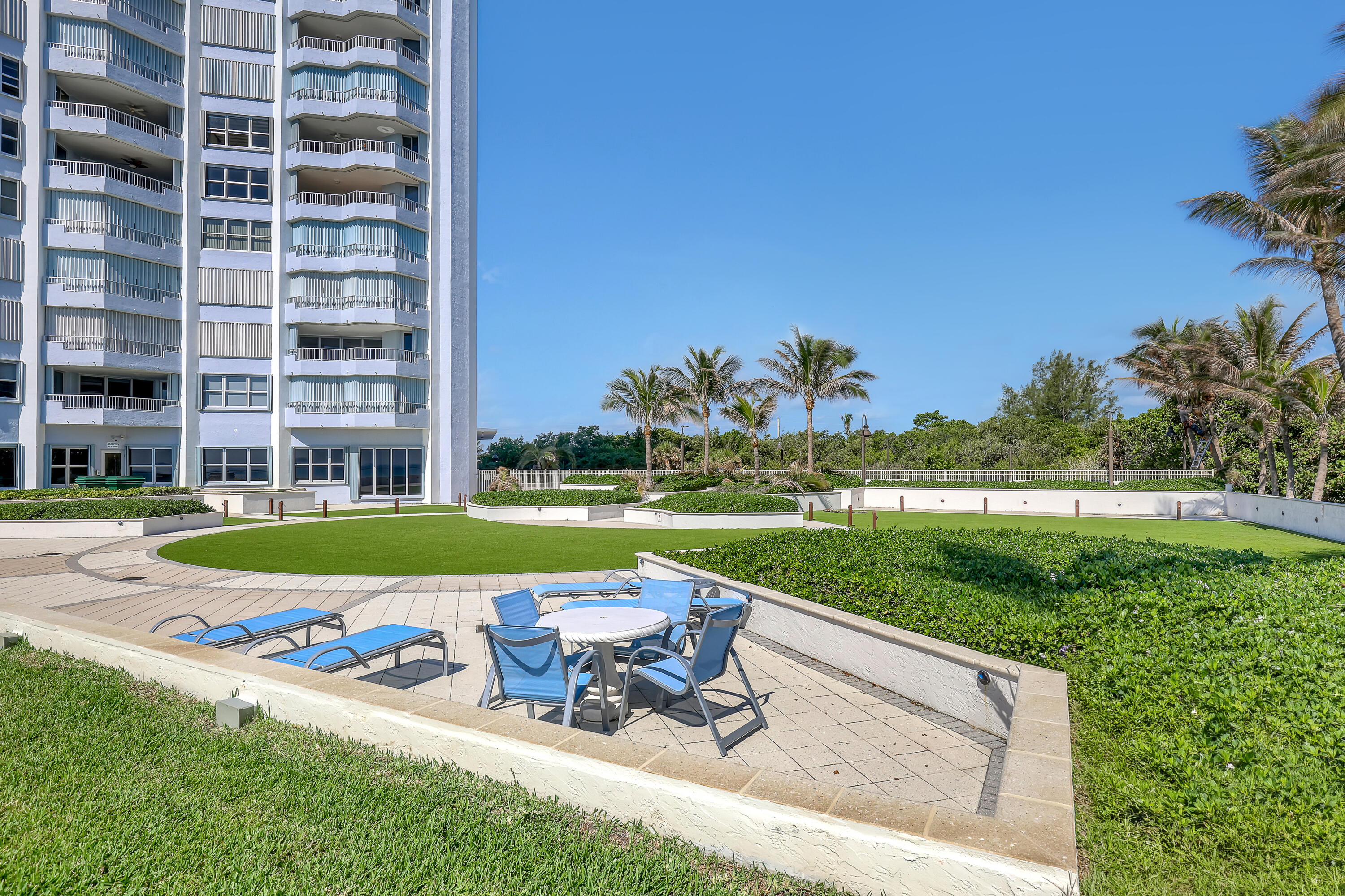 CORNICHE CONDO - Residential Lease