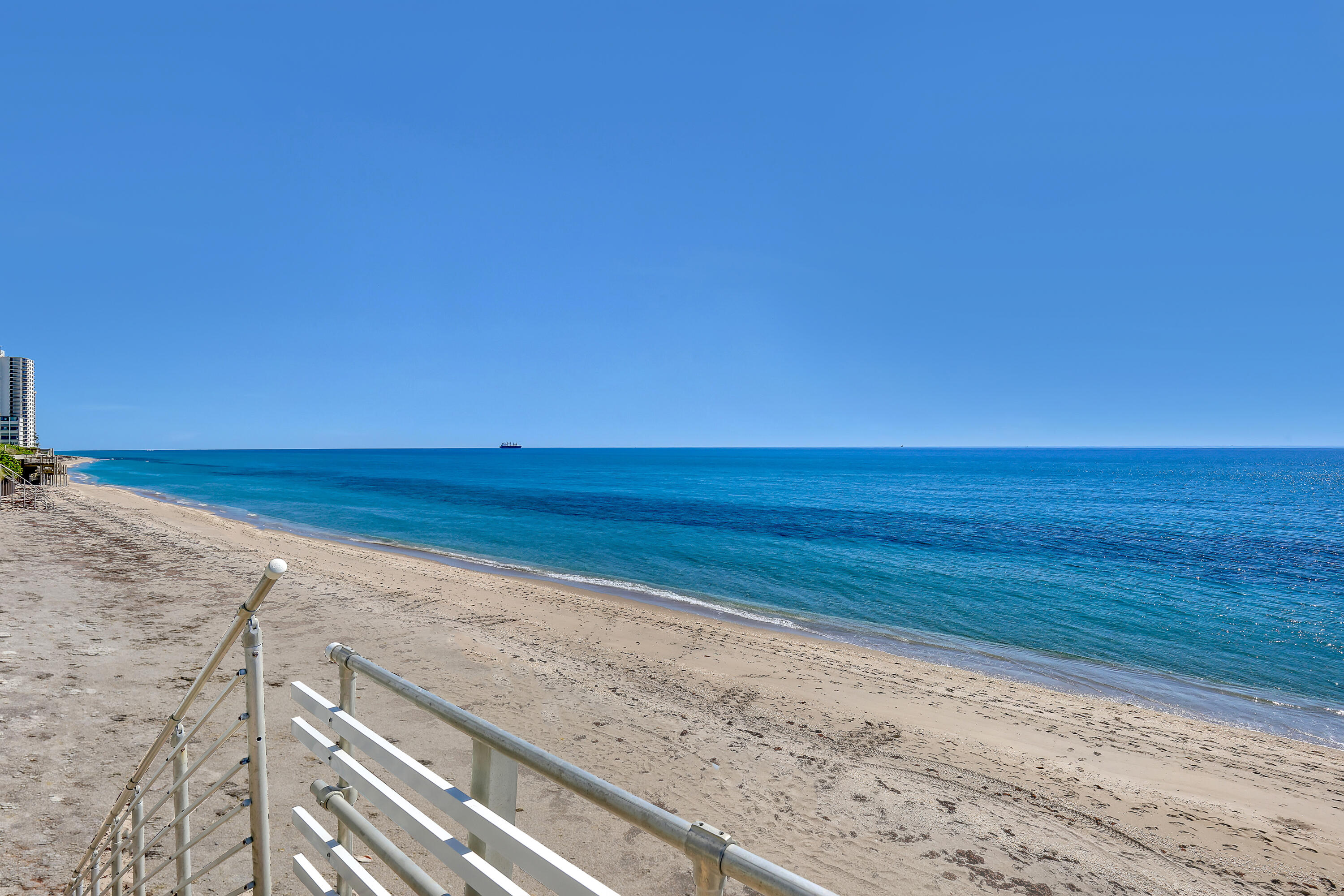 CORNICHE CONDO - Residential Lease