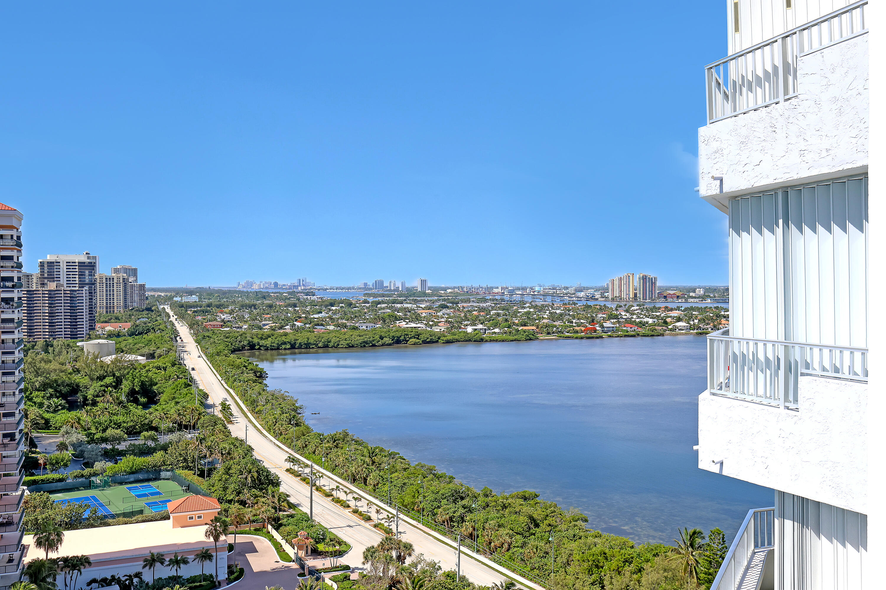 CORNICHE CONDO - Residential Lease