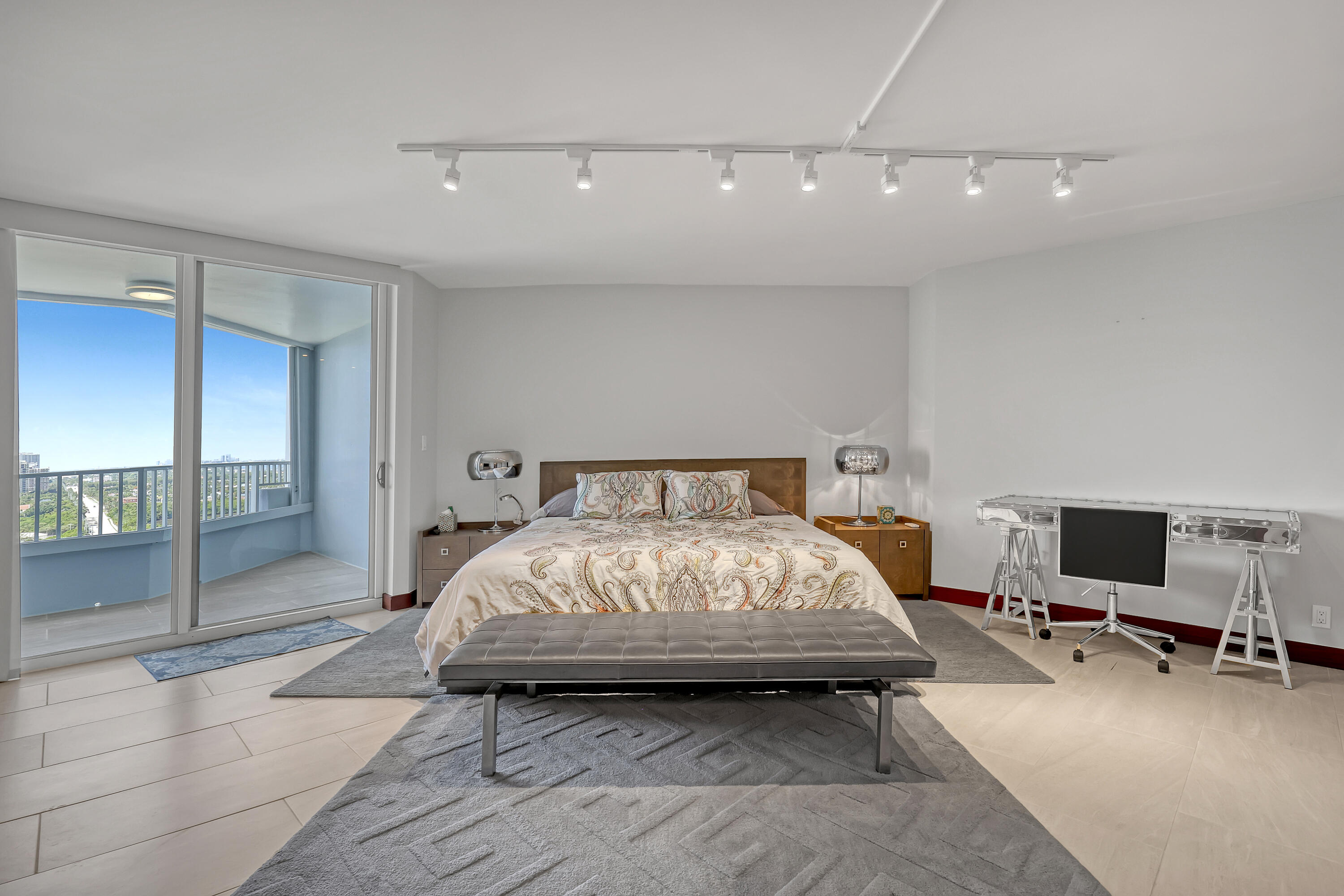 CORNICHE CONDO - Residential Lease