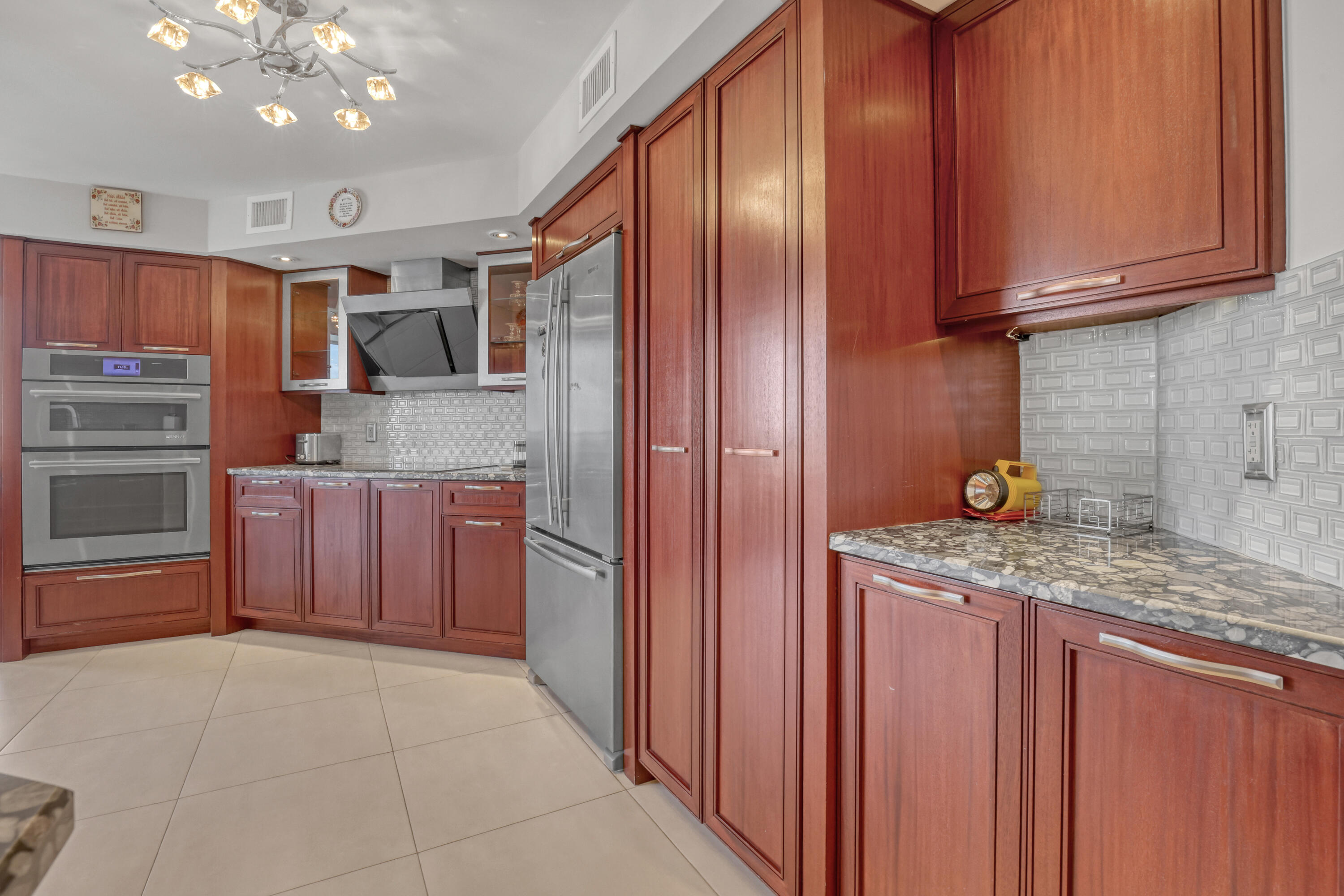 CORNICHE CONDO - Residential Lease