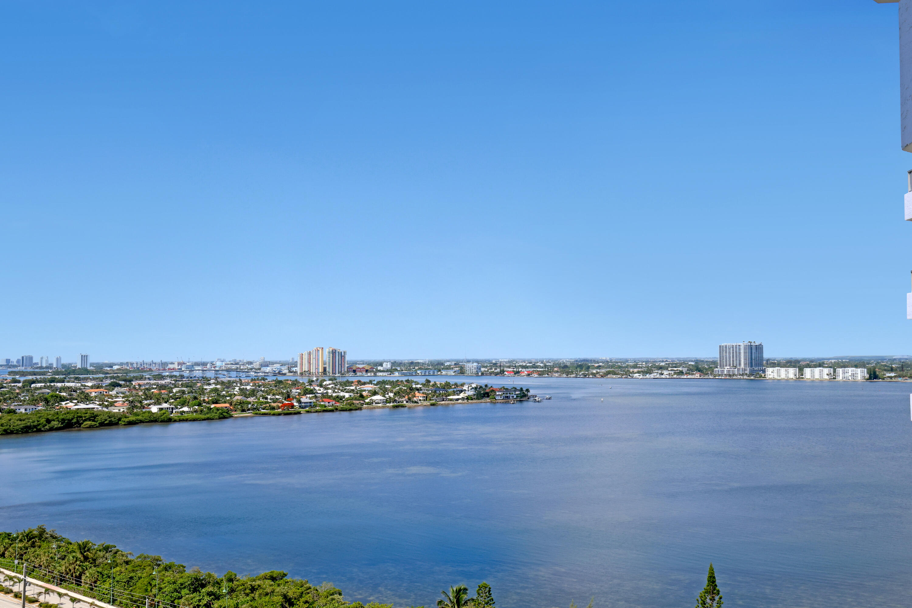 CORNICHE CONDO - Residential Lease