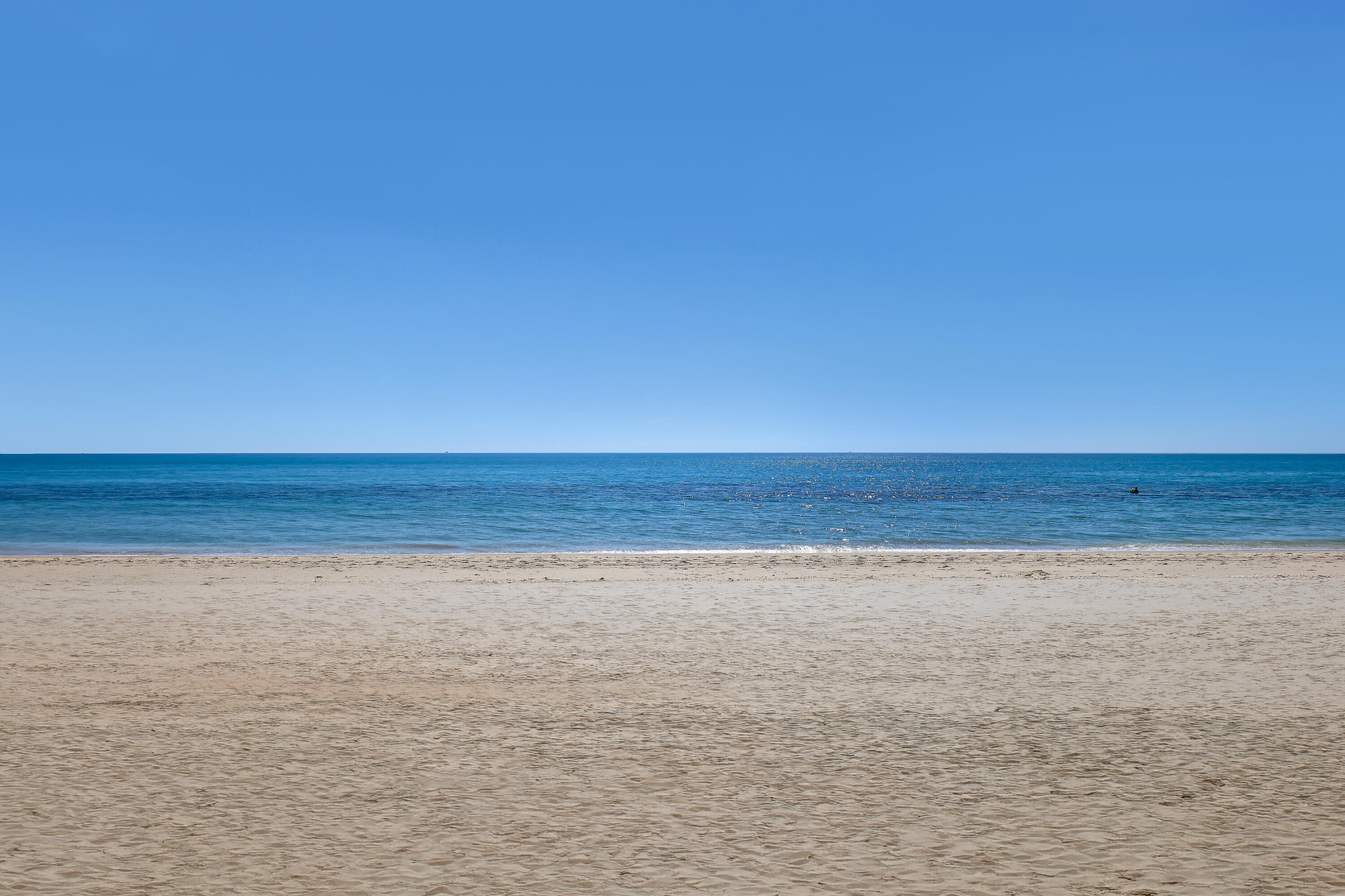CORNICHE CONDO - Residential Lease