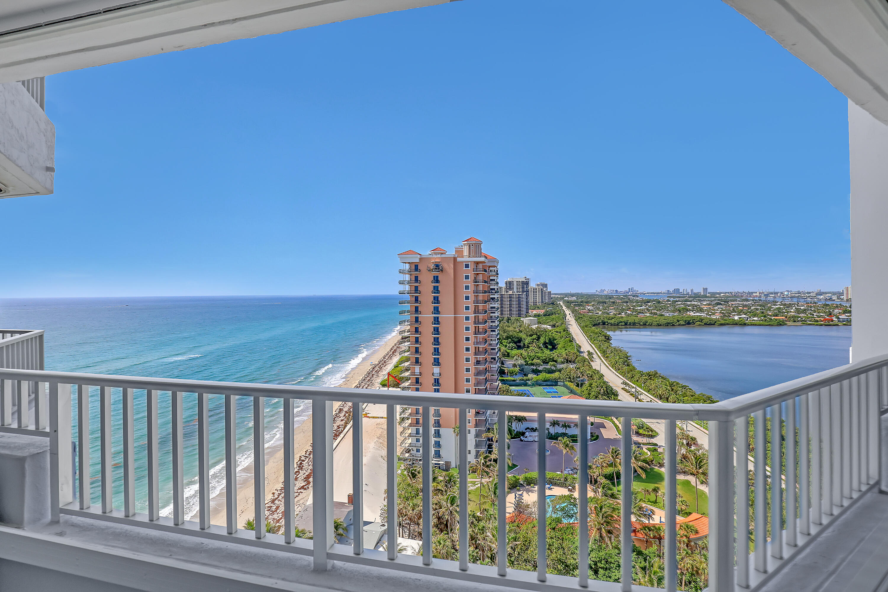 CORNICHE CONDO - Residential Lease