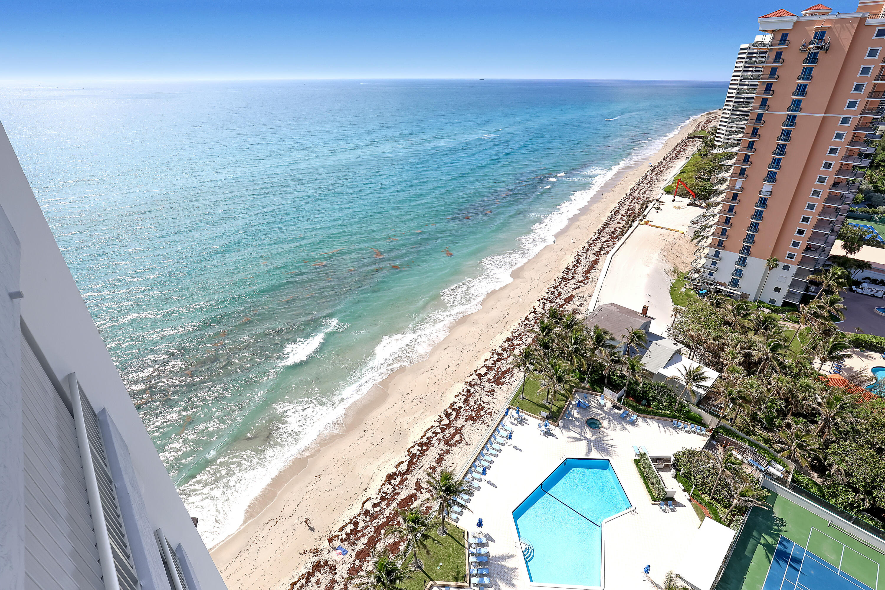 CORNICHE CONDO - Residential Lease