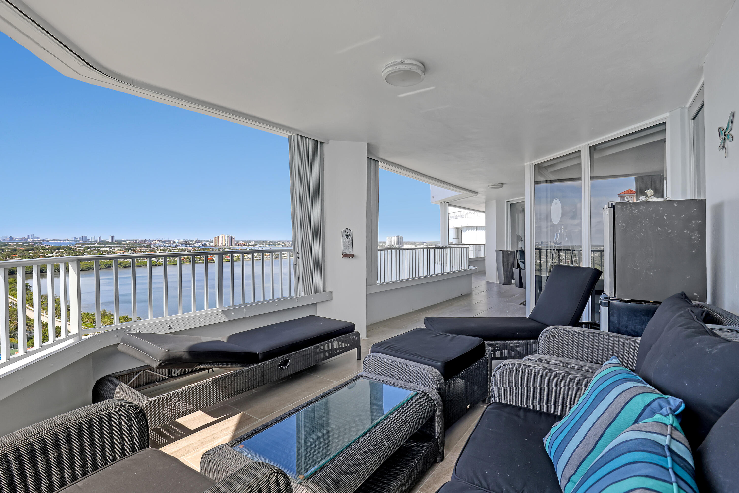 CORNICHE CONDO - Residential Lease
