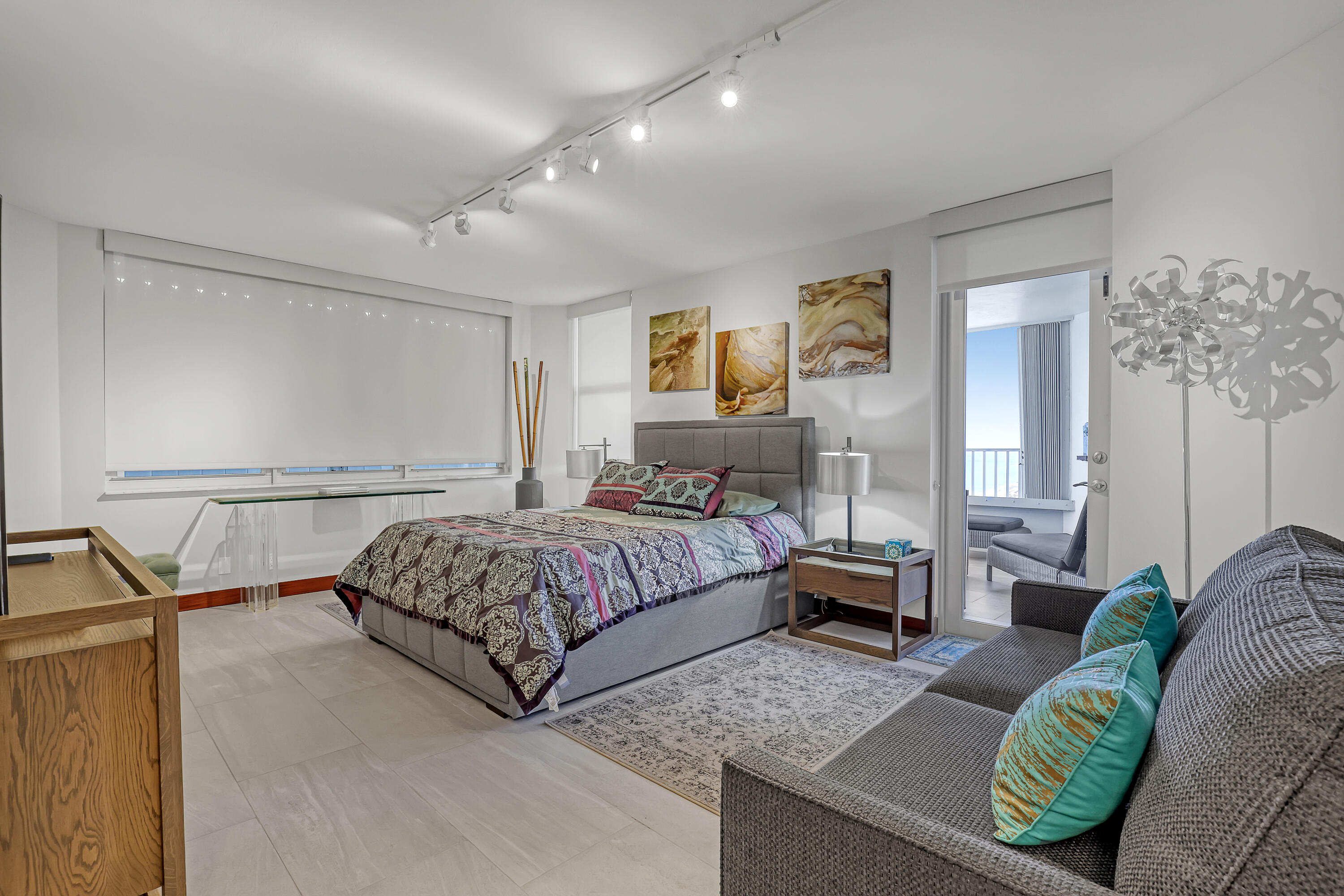 CORNICHE CONDO - Residential Lease