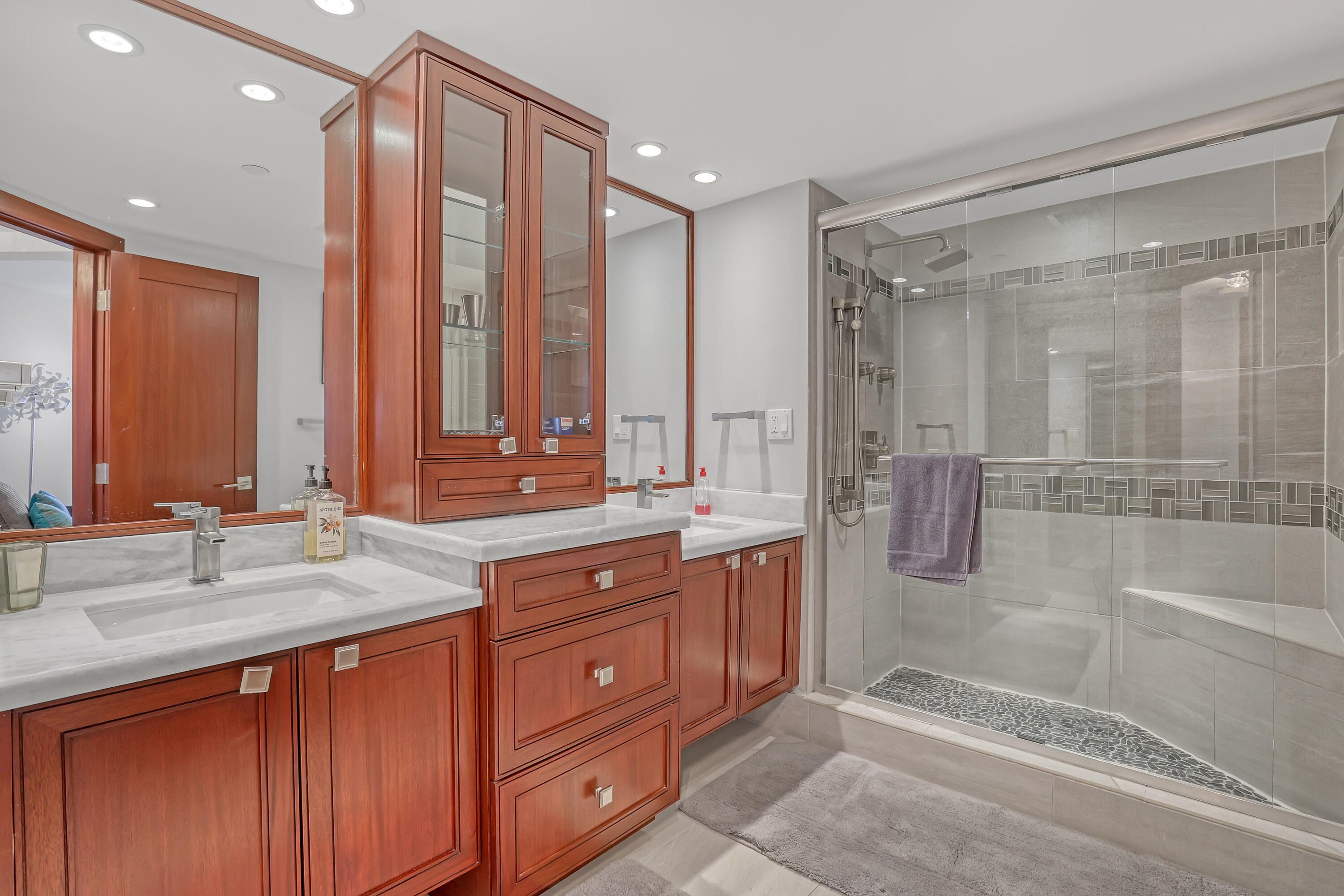 CORNICHE CONDO - Residential Lease
