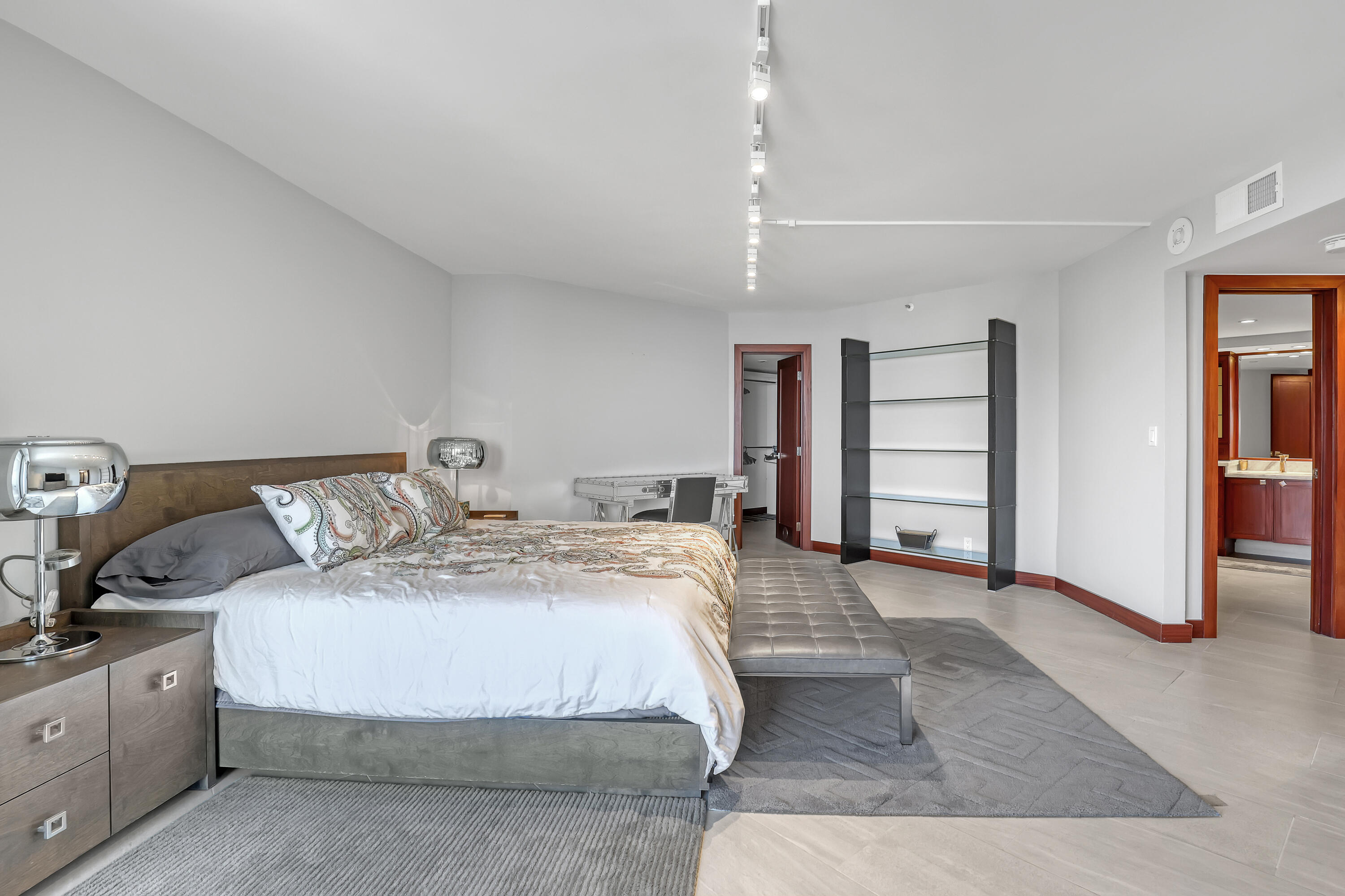 CORNICHE CONDO - Residential Lease