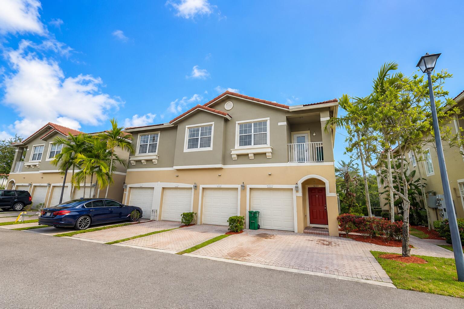 HAMPTON HILLS CONDO - Residential Lease