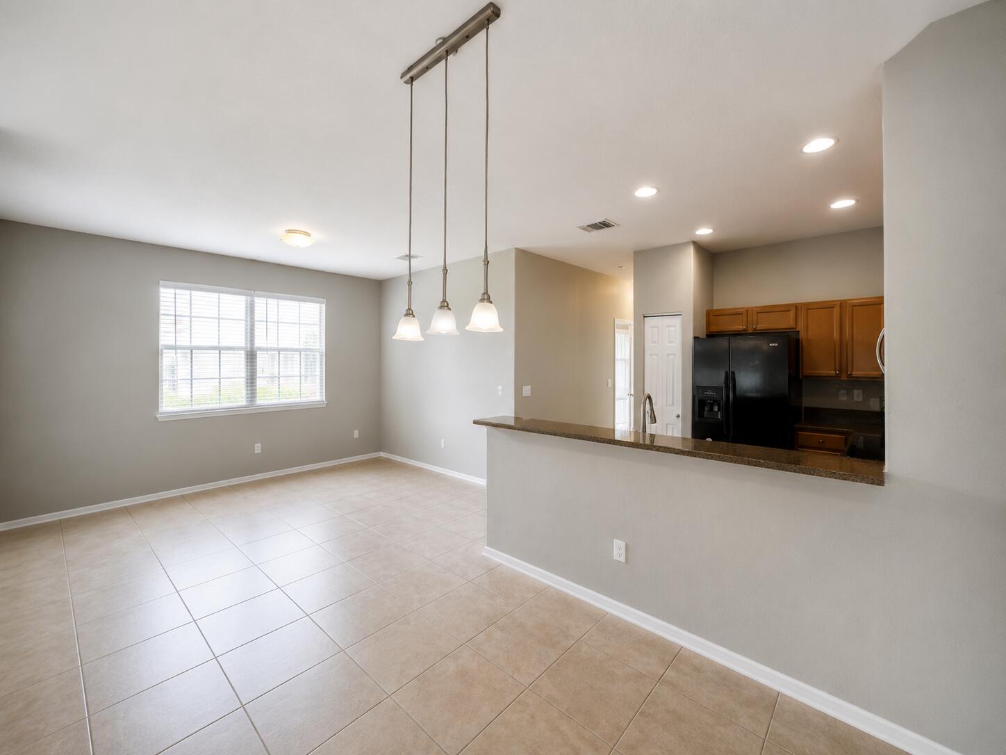 HAMPTON HILLS CONDO - Residential Lease