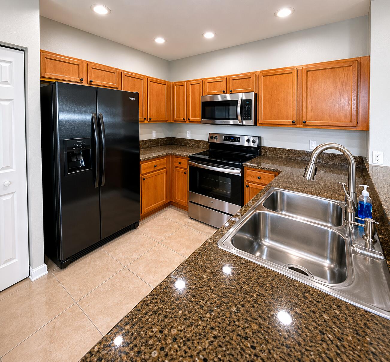 HAMPTON HILLS CONDO - Residential Lease