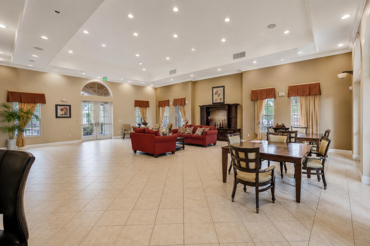 HAMPTON HILLS CONDO - Residential Lease