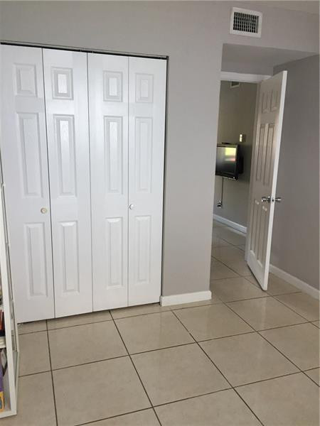 WILTON COMMONS CONDOMINIUM - Residential