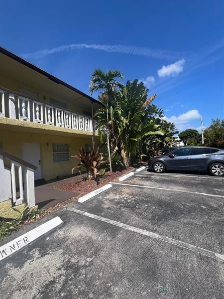 WILTON COMMONS CONDOMINIUM - Residential
