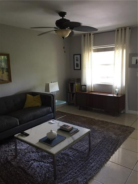 WILTON COMMONS CONDOMINIUM - Residential
