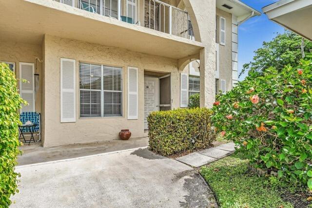 PALM GREENS AT VILLA DEL RAY CONDO II - Residential Lease