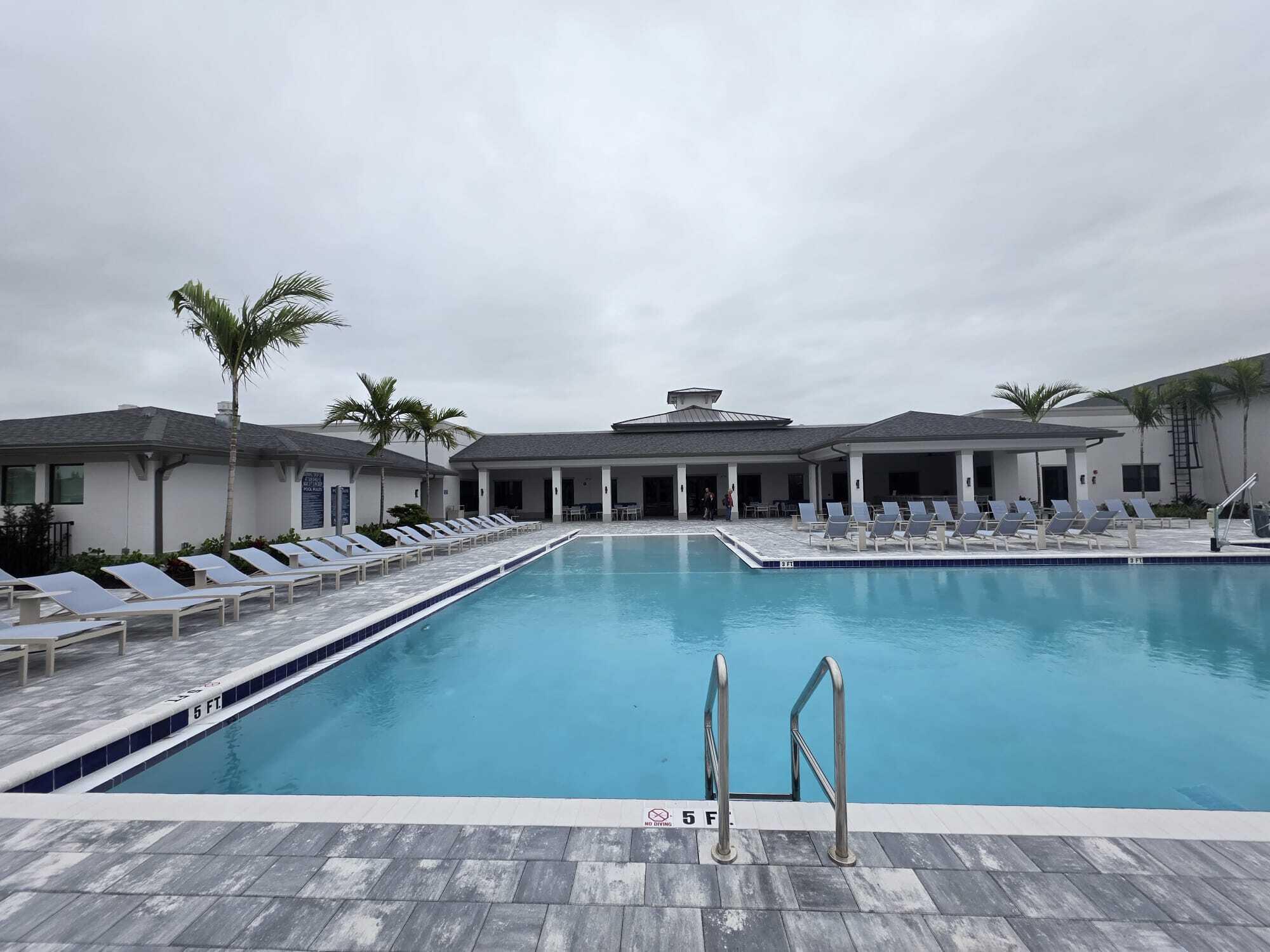 PALM GREENS AT VILLA DEL RAY CONDO II - Residential Lease