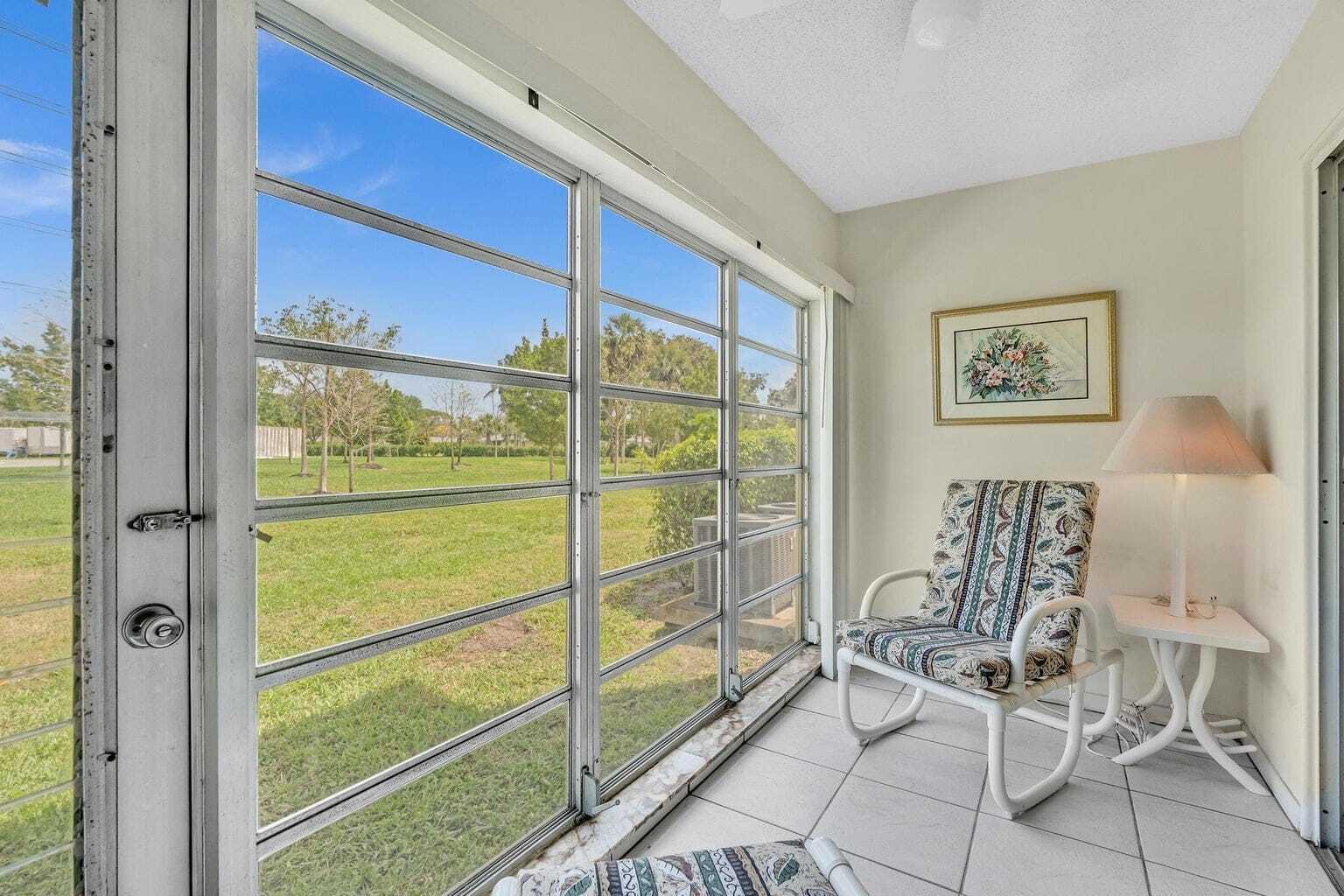 PALM GREENS AT VILLA DEL RAY CONDO II - Residential Lease