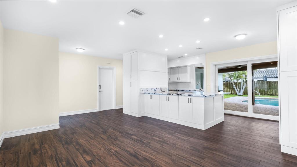 BOCA RATON SQUARE UNIT 1 - Residential Lease