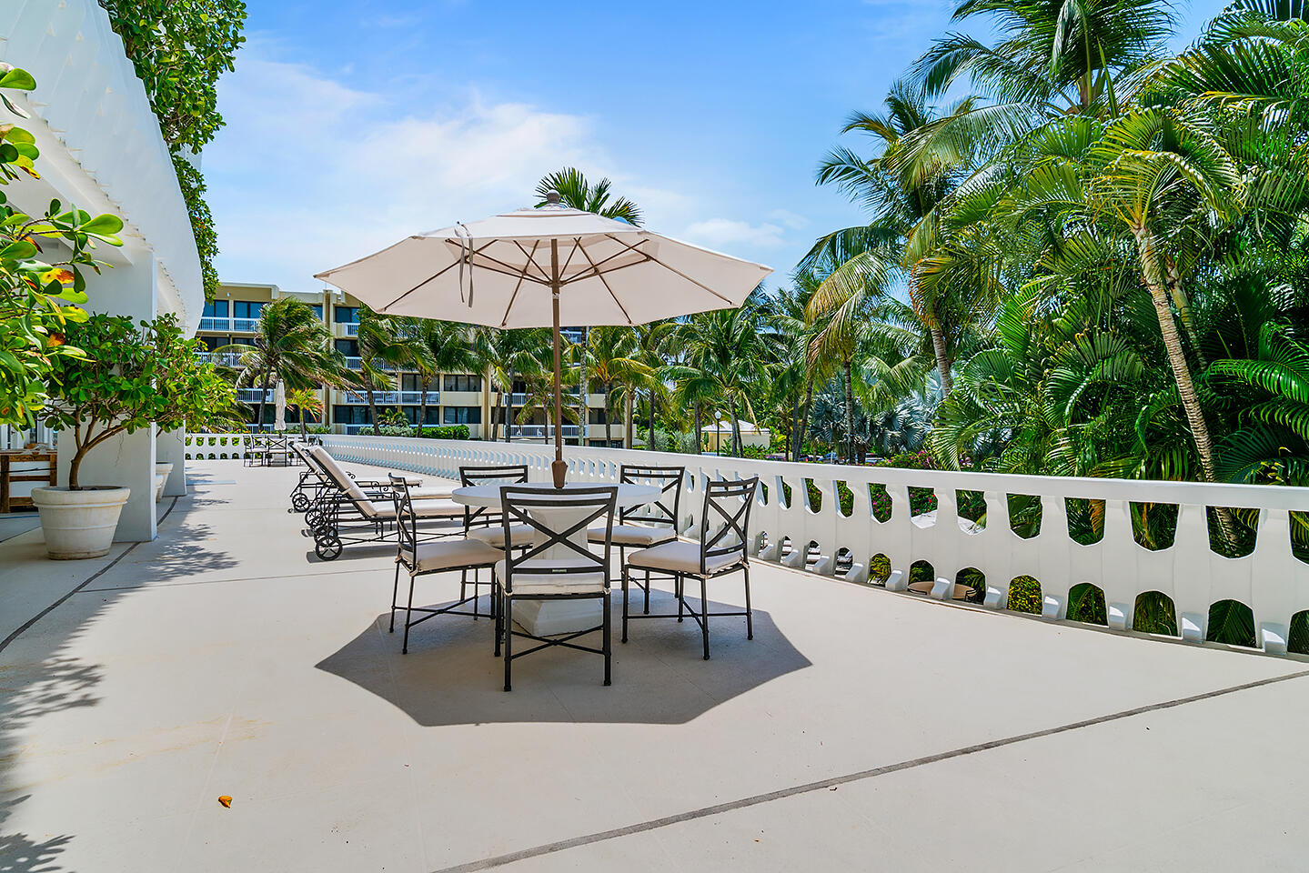 THREE HUNDRED OCEAN BLVD APTS INC - Residential
