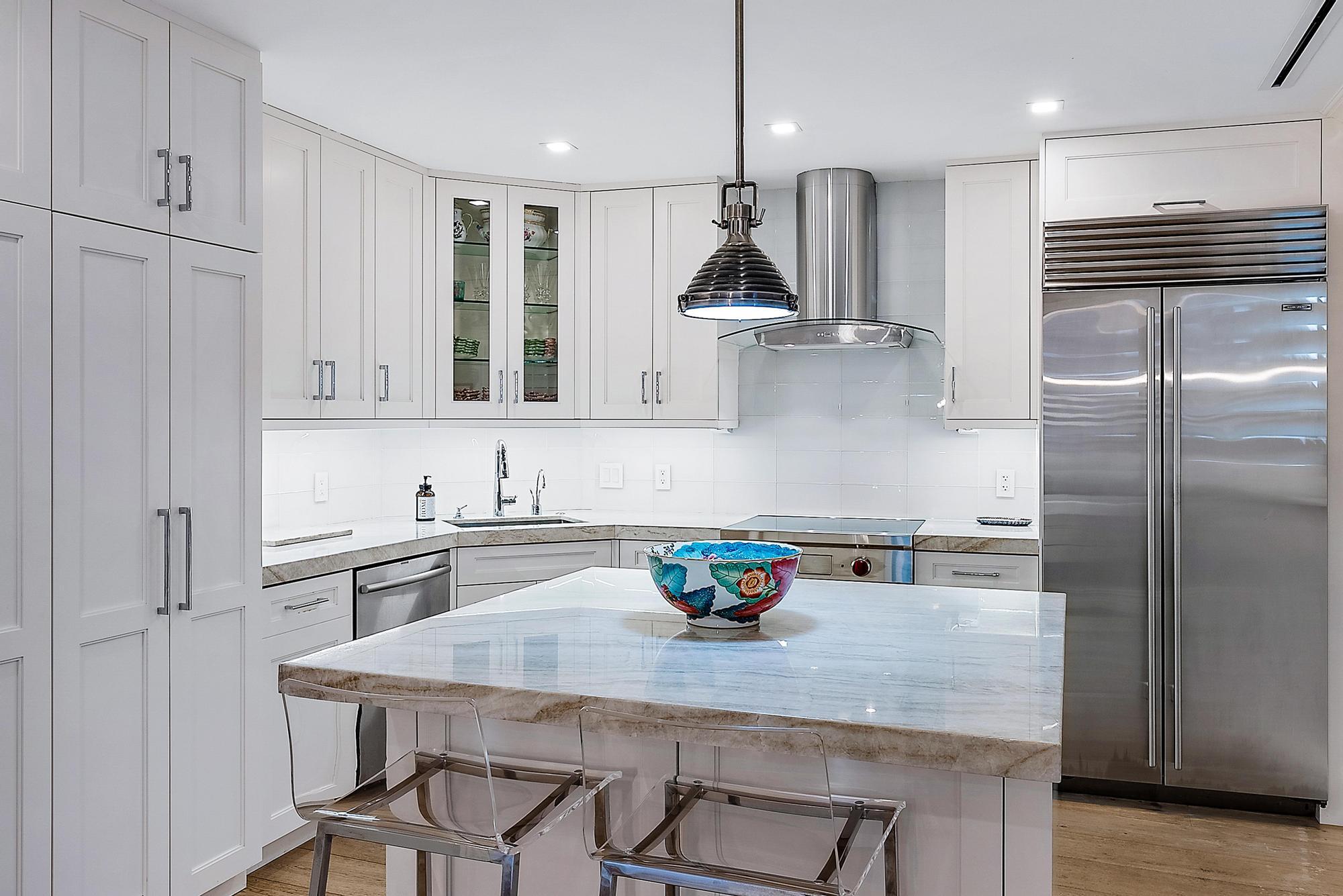 THREE HUNDRED OCEAN BLVD APTS INC - Residential