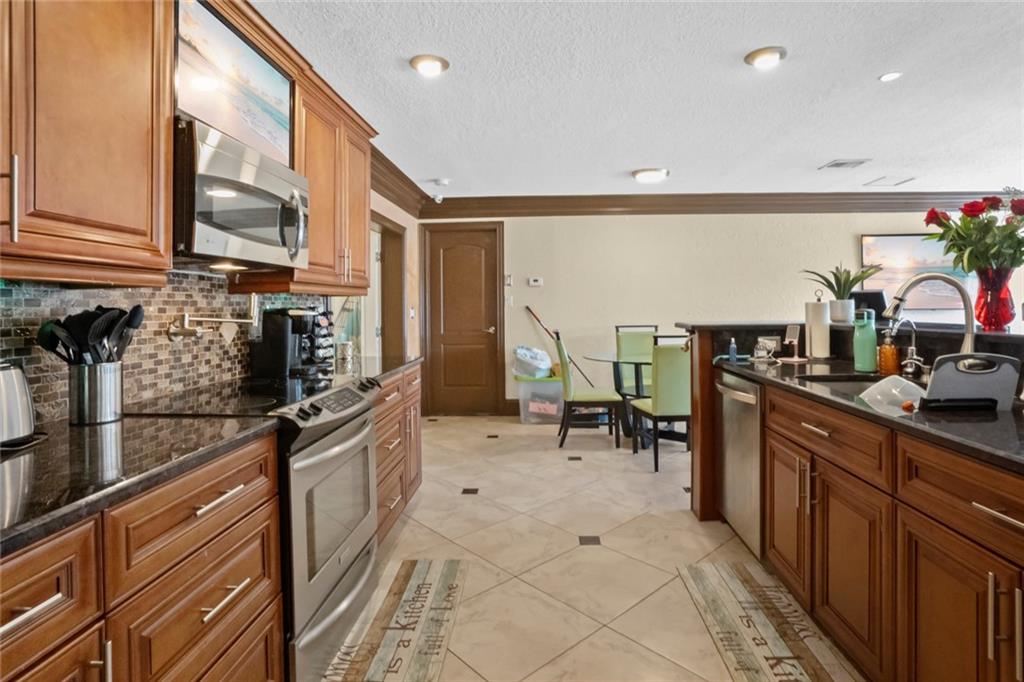 Crystal Lake 4th Sec 66-1 - Residential